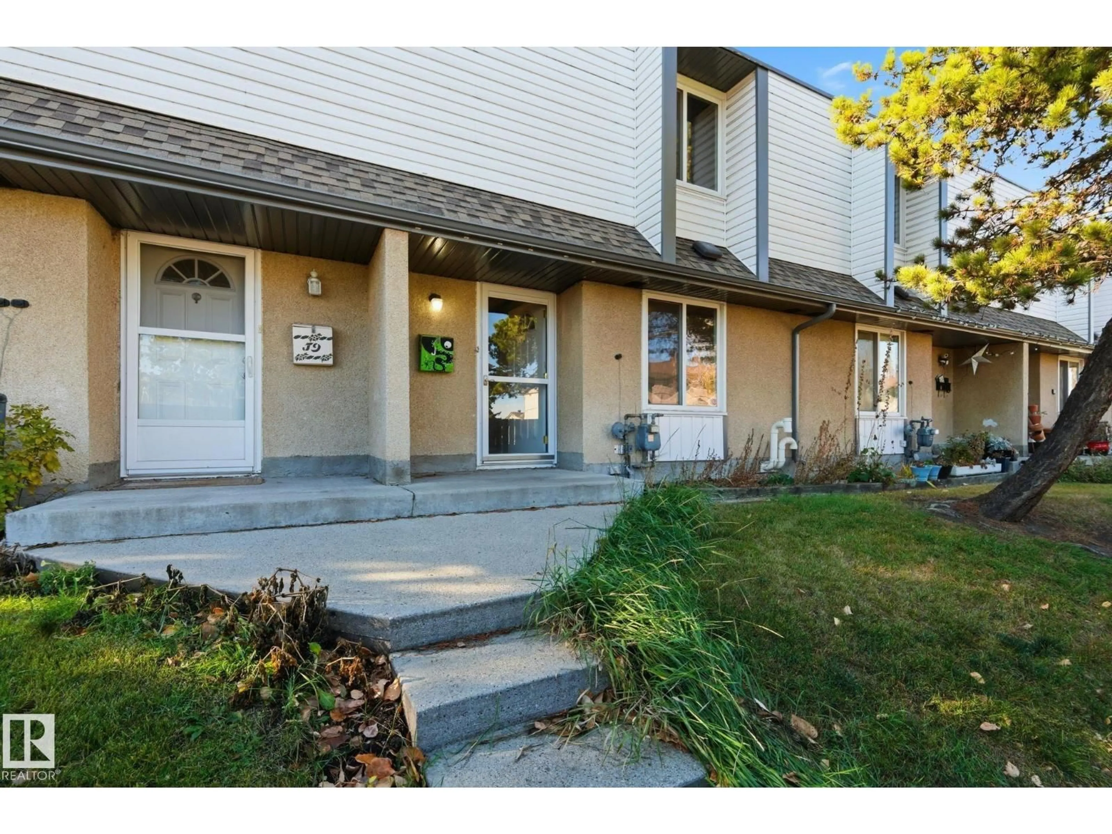 Unknown for J8 - 1 GARDEN GROVE GV, Edmonton Alberta T6J2L3