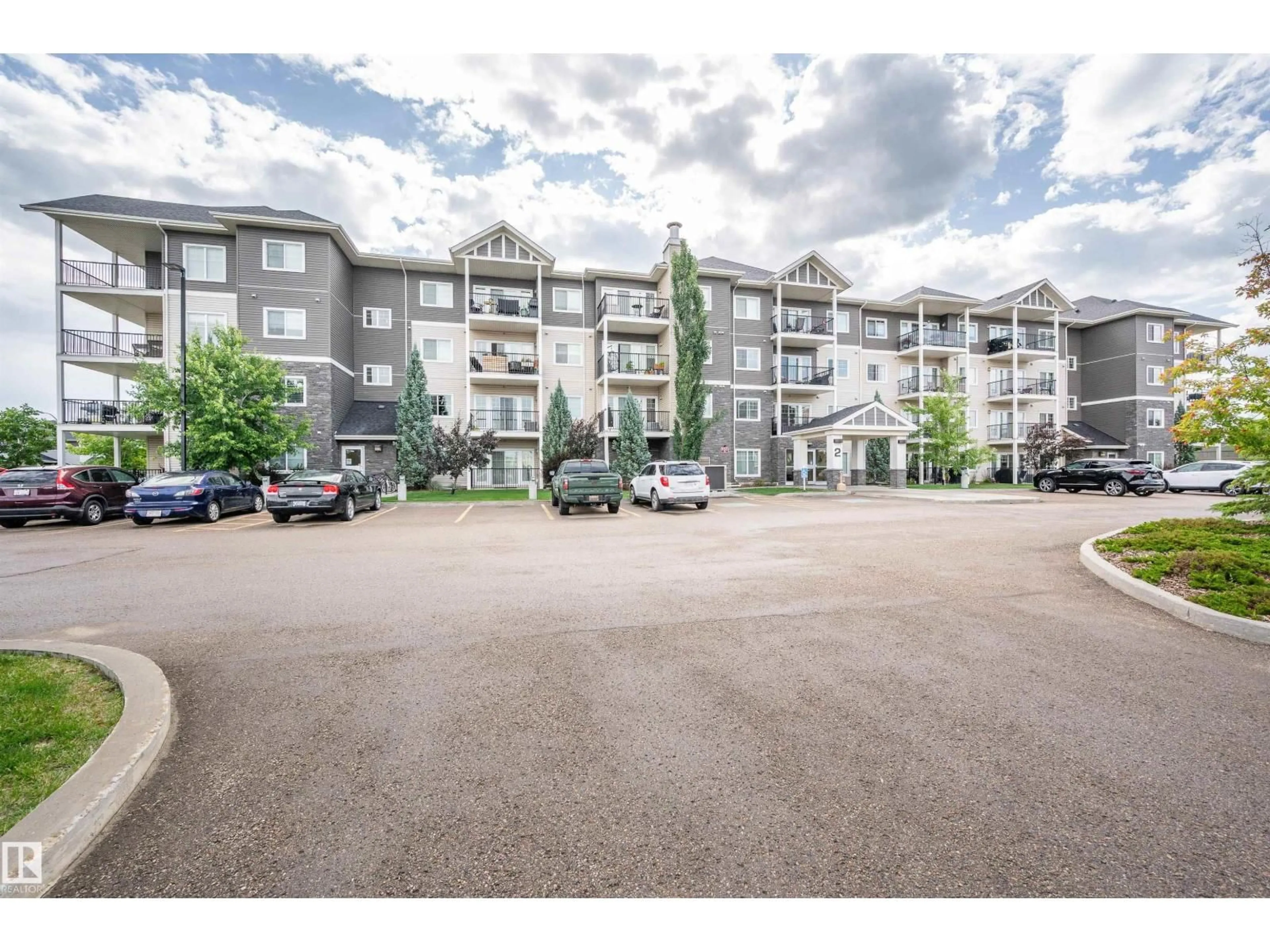 A pic from outside/outdoor area/front of a property/back of a property/a pic from drone, unknown for 1404 AUGUSTINE CR, Sherwood Park Alberta T8H0X8