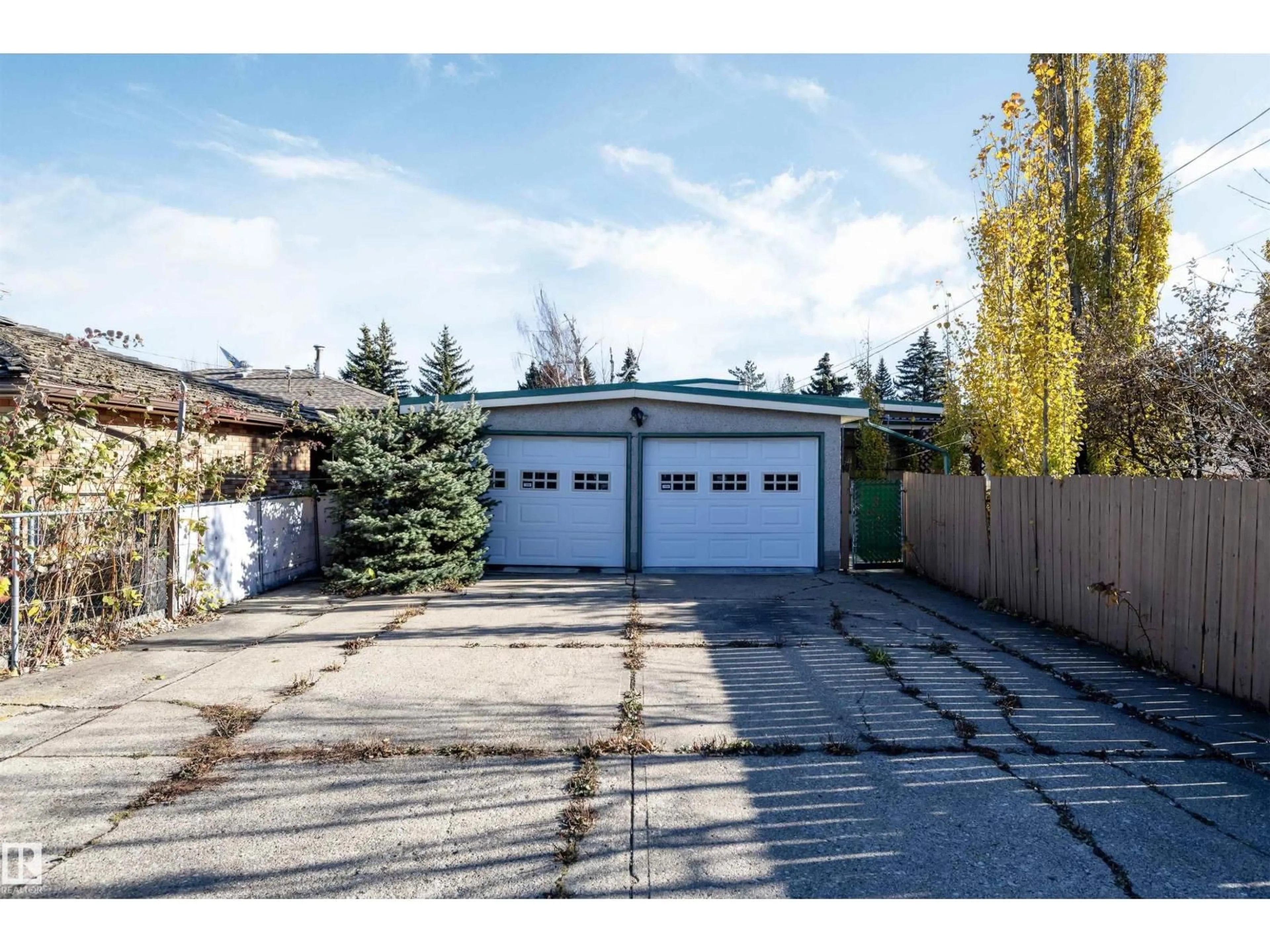 Unknown for 8728 72 ST NW, Edmonton Alberta T6B1Y5