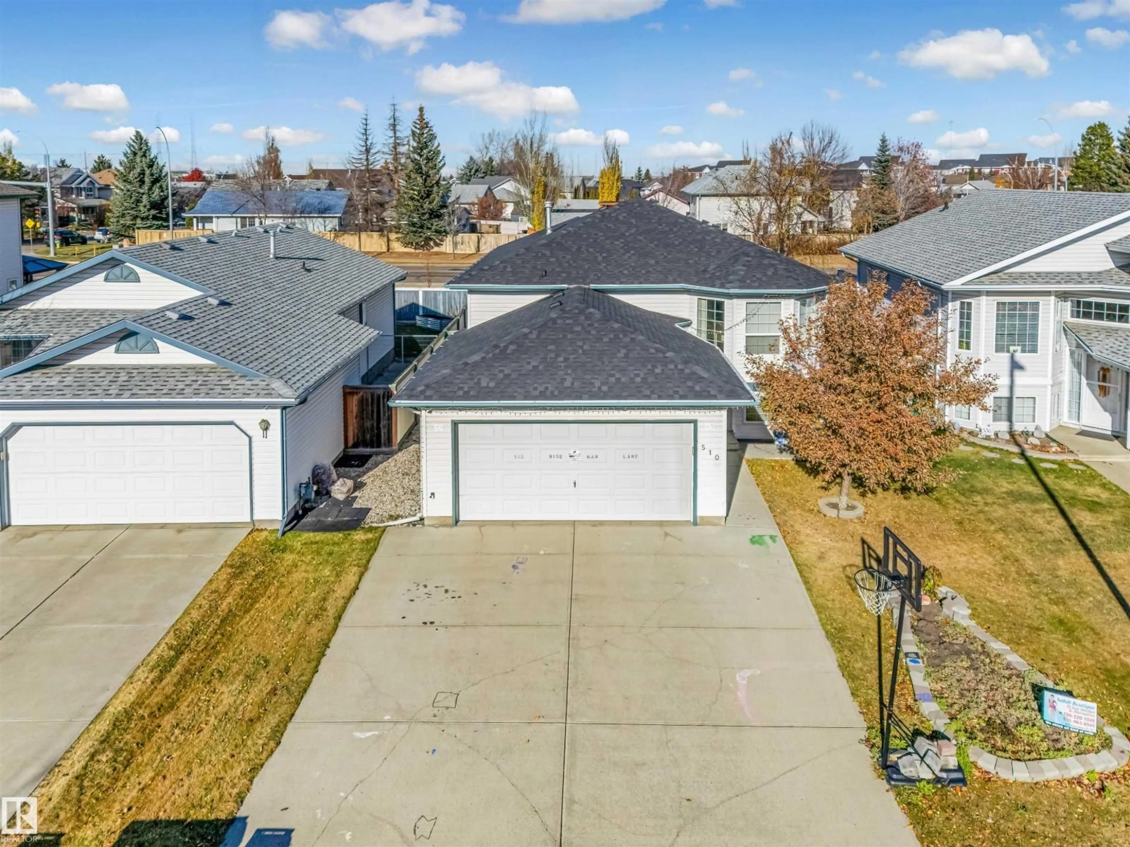 A pic from outside/outdoor area/front of a property/back of a property/a pic from drone, street for 510 WISEMAN LN, Edmonton Alberta T6T1N5