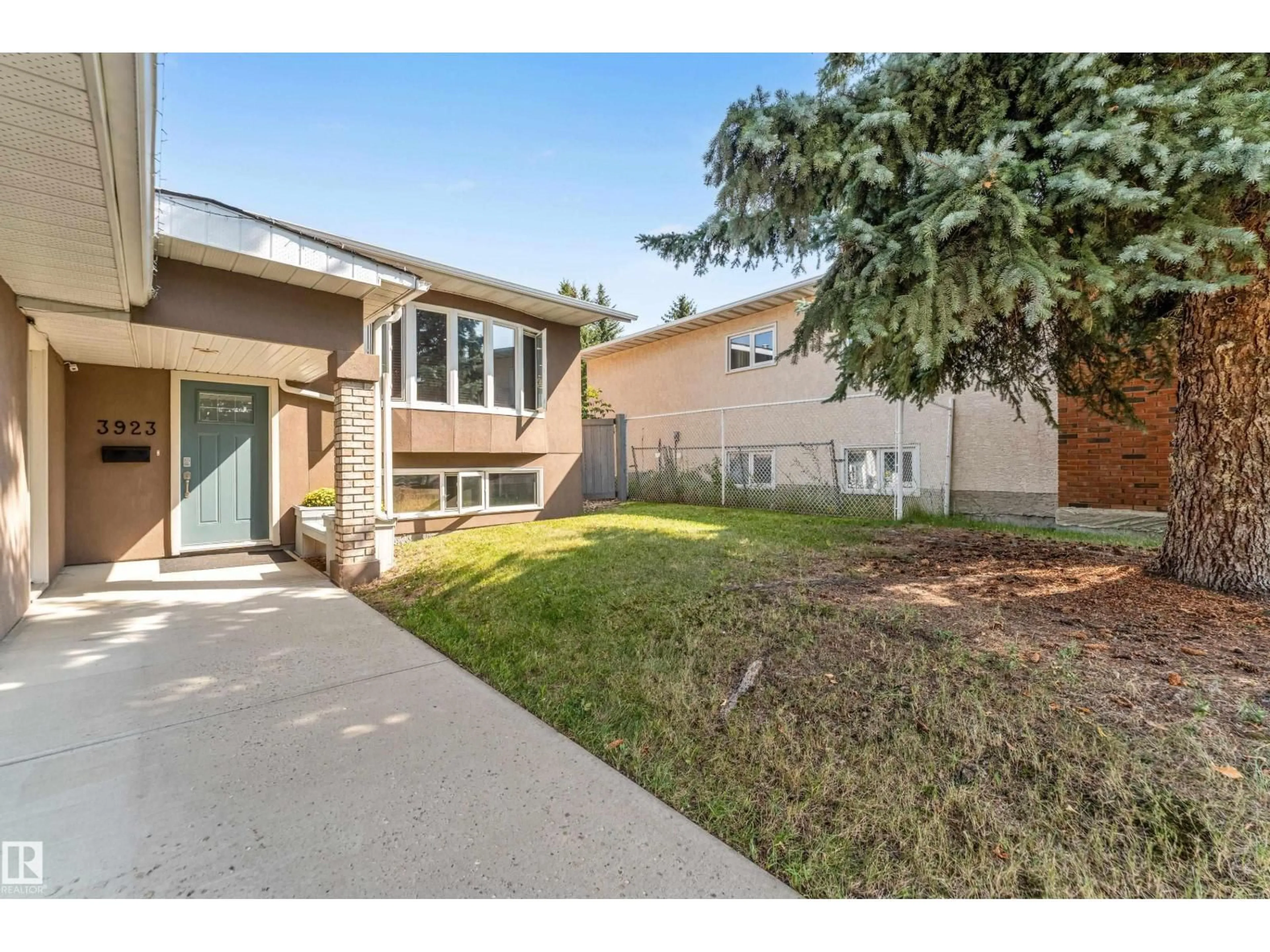 Unknown for NW - 3923 67 ST, Edmonton Alberta T6K2N7