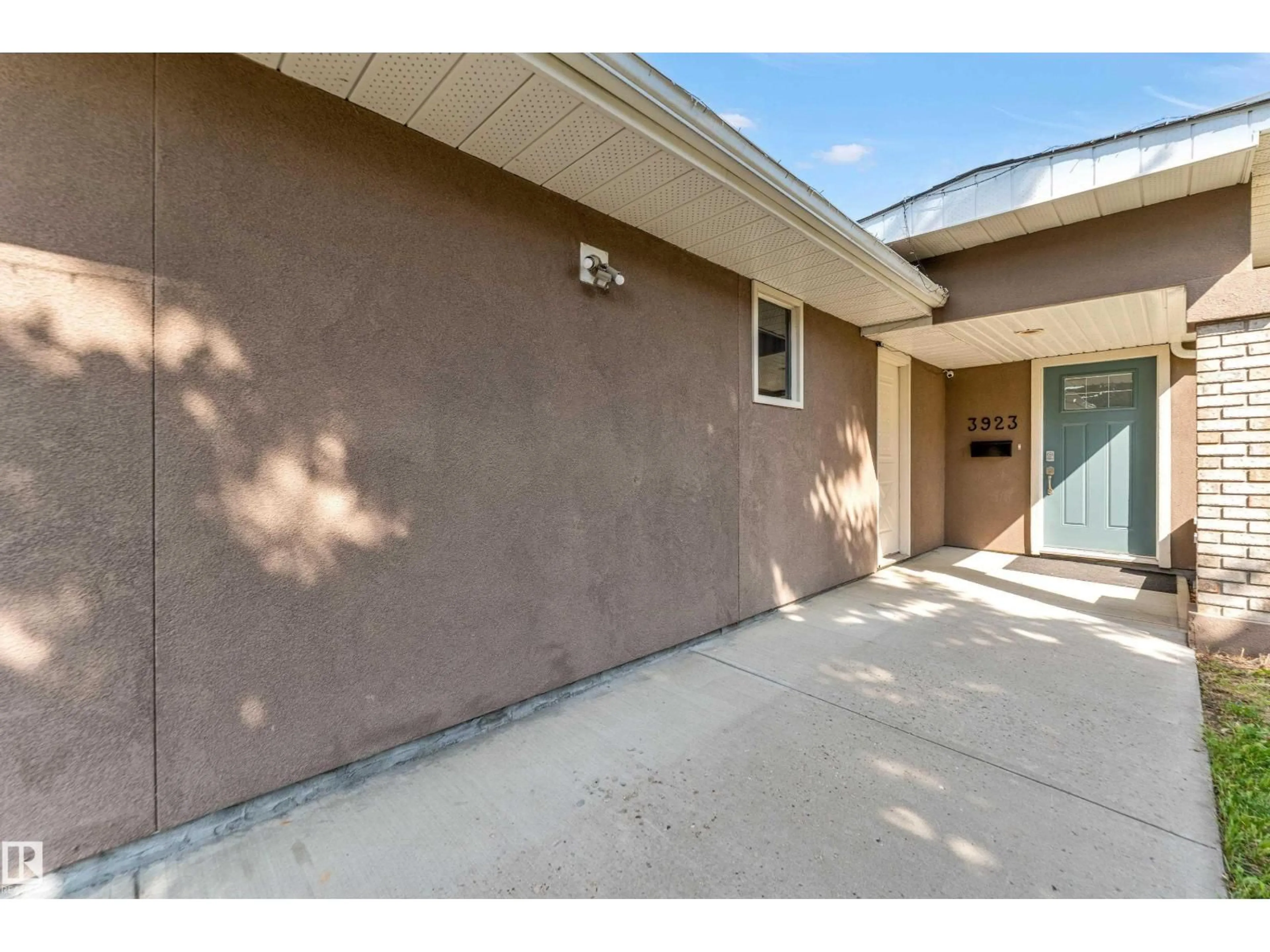 Unknown for NW - 3923 67 ST, Edmonton Alberta T6K2N7