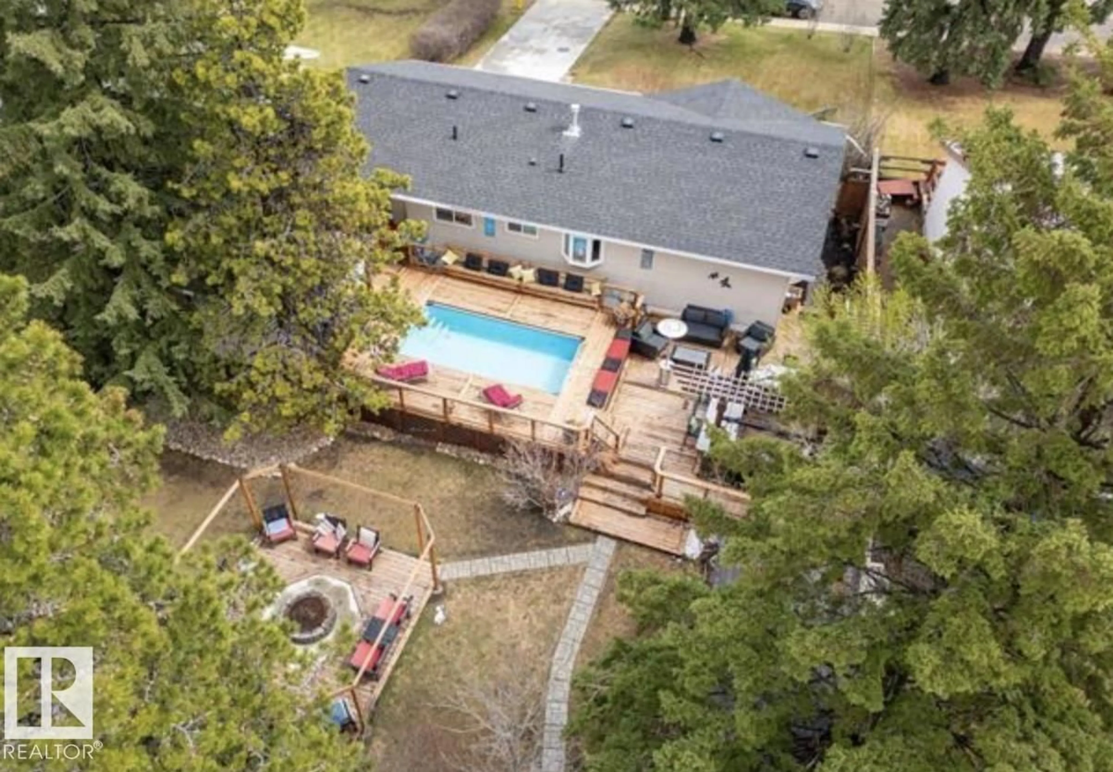 A pic from outside/outdoor area/front of a property/back of a property/a pic from drone, water/lake/river/ocean view for 222 FIR ST, Sherwood Park Alberta T8A2A4