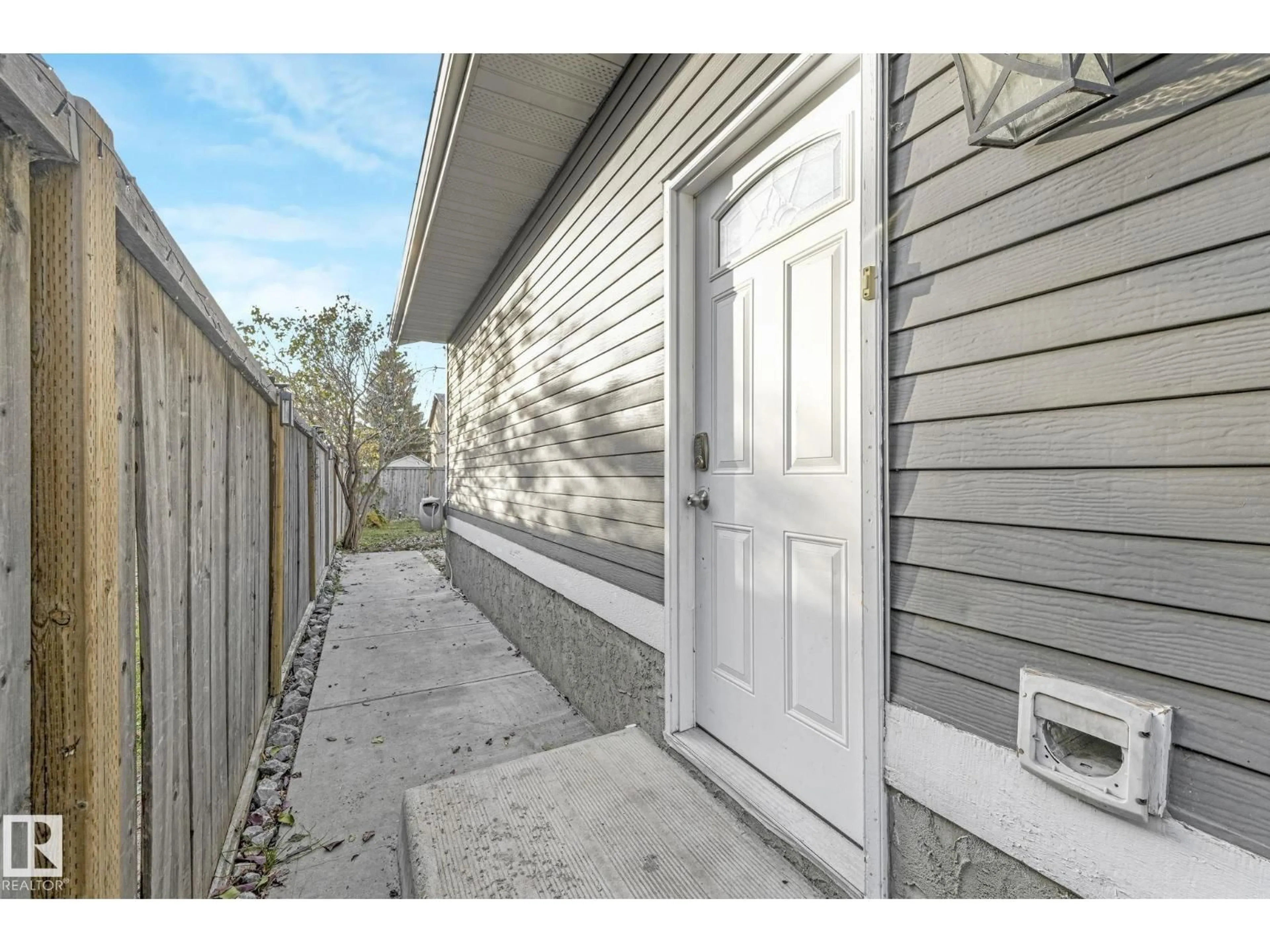 Unknown for NW - 14416 31 ST, Edmonton Alberta T5Y1Y8