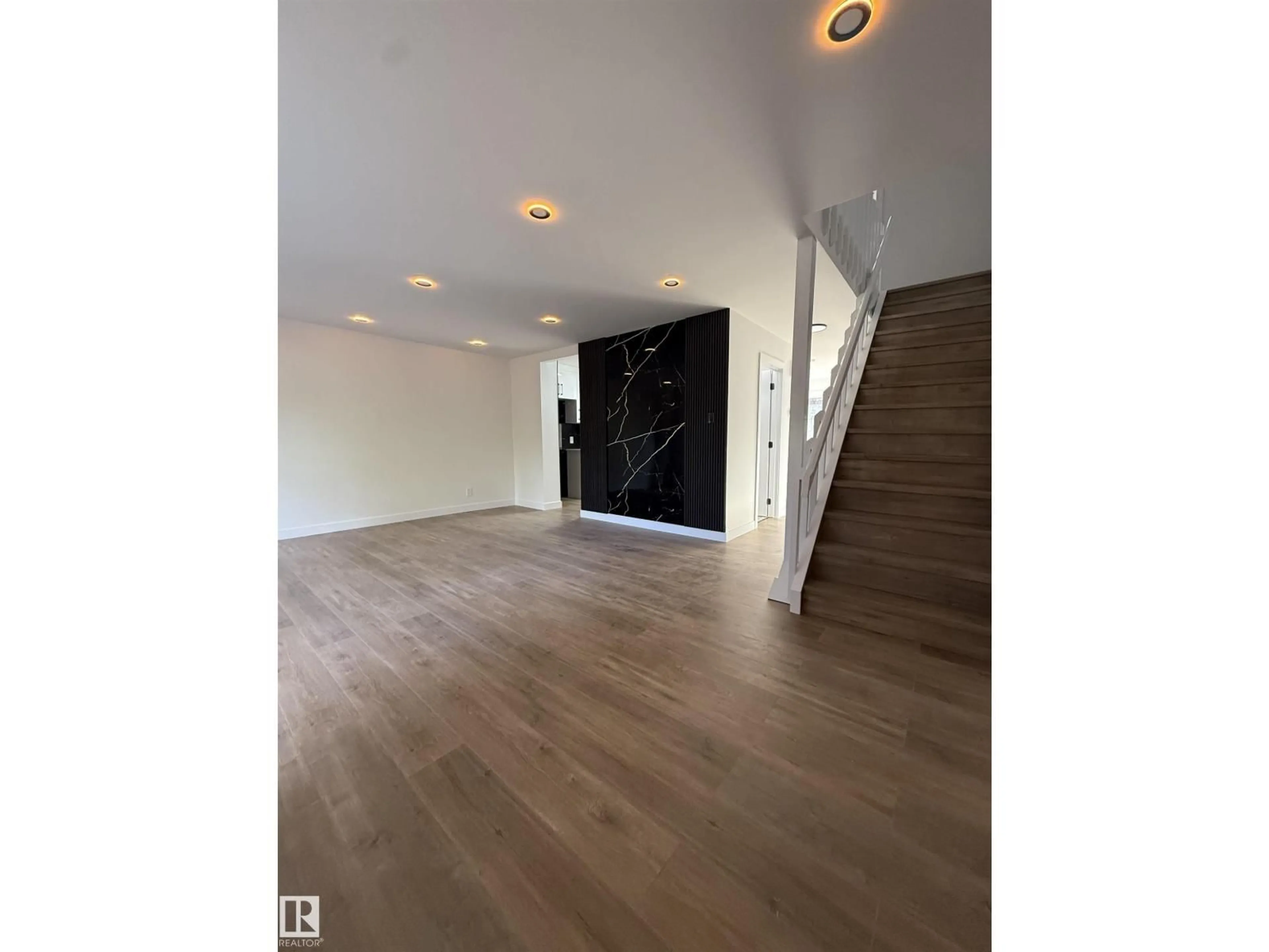 A pic of a room for 713 VILLAGE ON THE GREEN NW, Edmonton Alberta T5A1H2