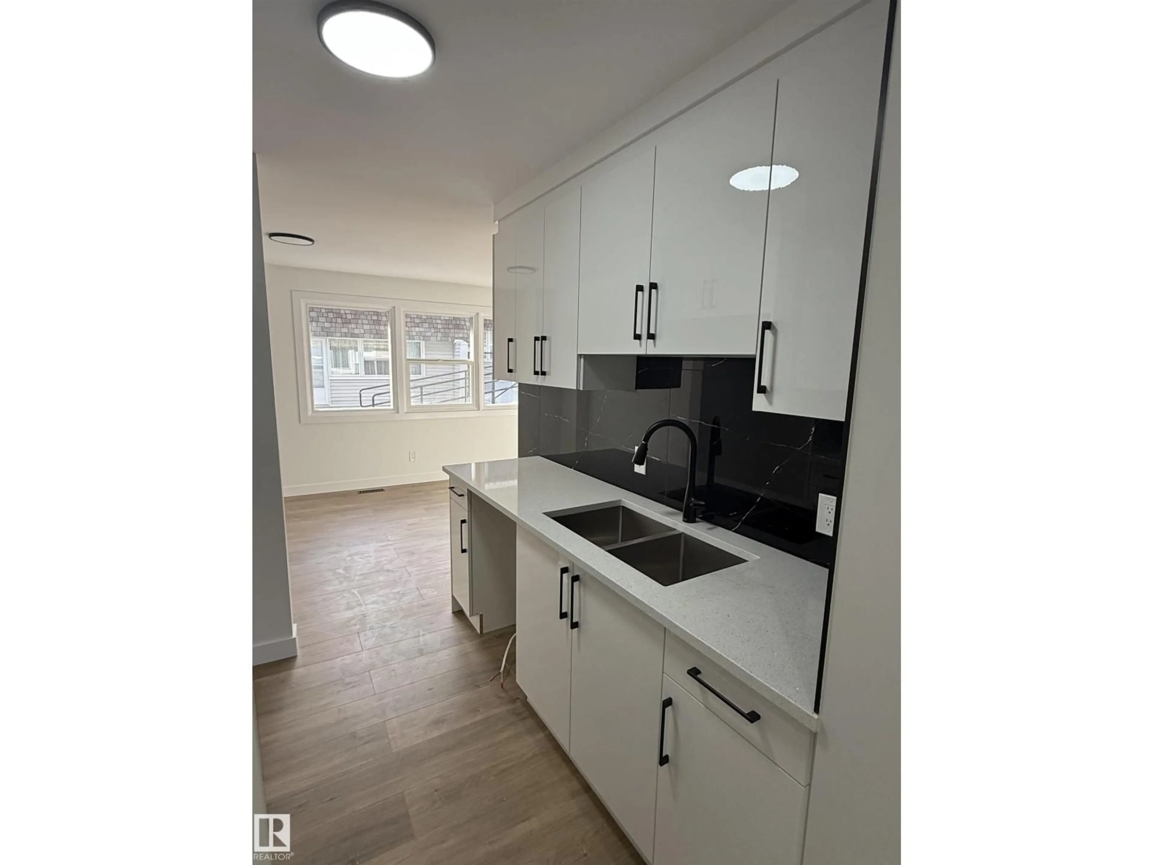 Standard kitchen, unknown for 713 VILLAGE ON THE GREEN NW, Edmonton Alberta T5A1H2