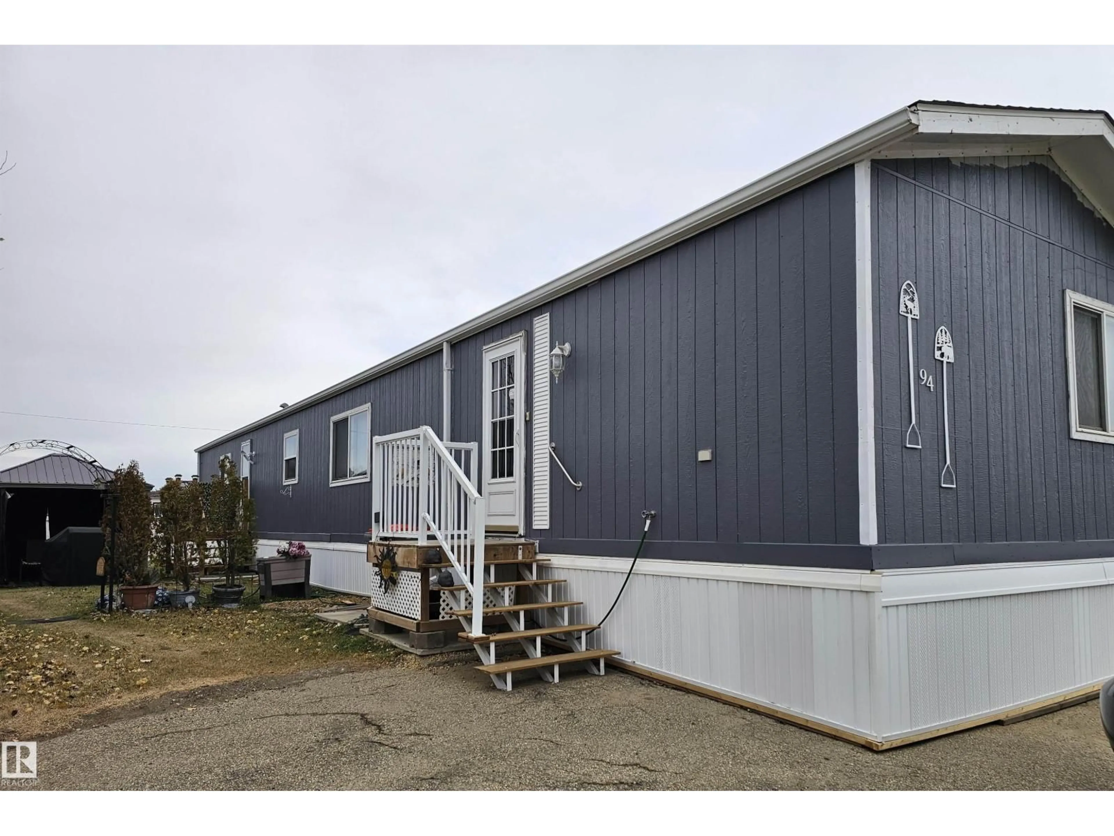 Home with vinyl exterior material, unknown for 4819 - 94 51 AVE AVE, Millet Alberta T0C1Z0