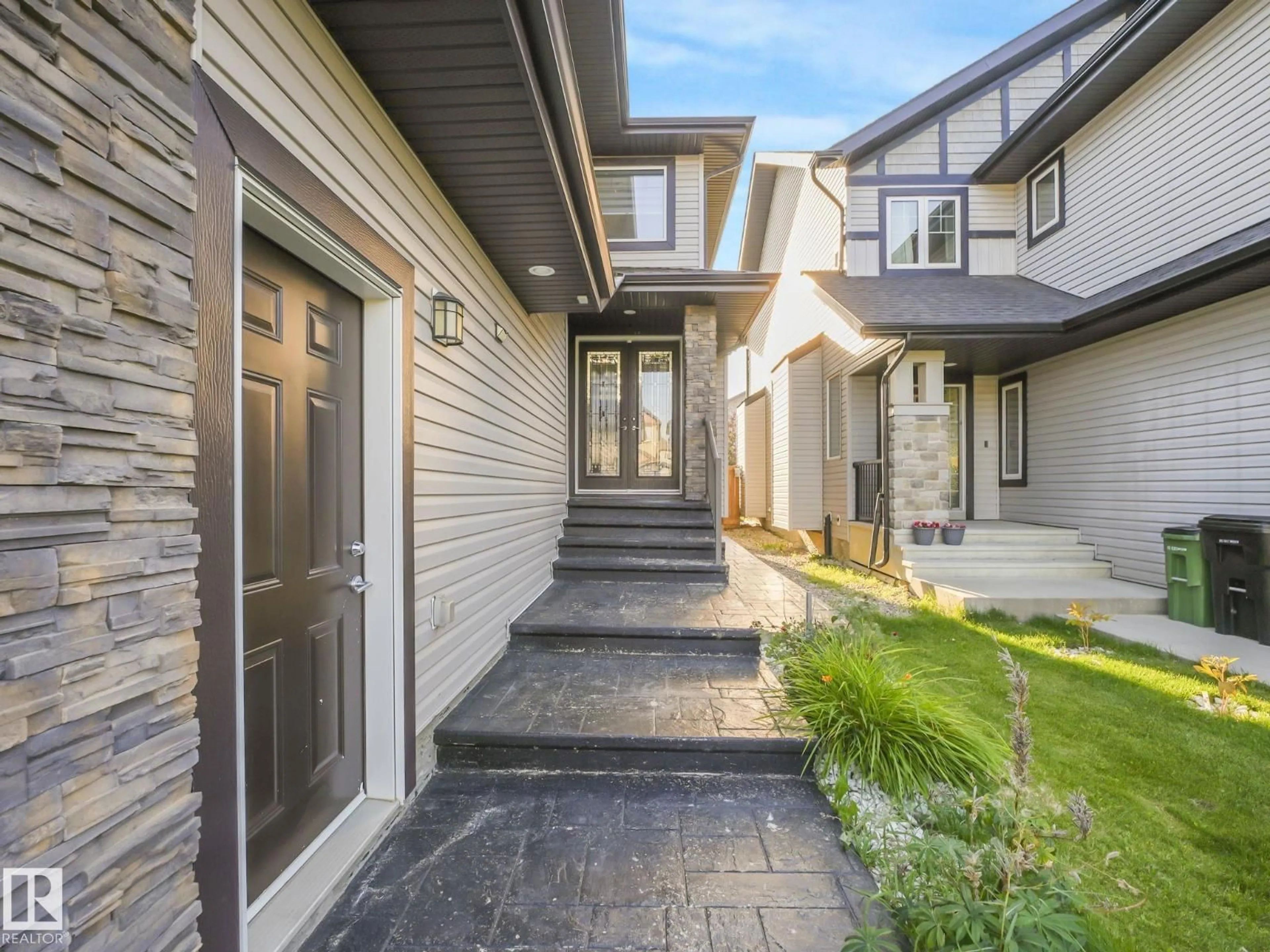 Unknown for 2612 ADAM CO SW, Edmonton Alberta T6W3C1