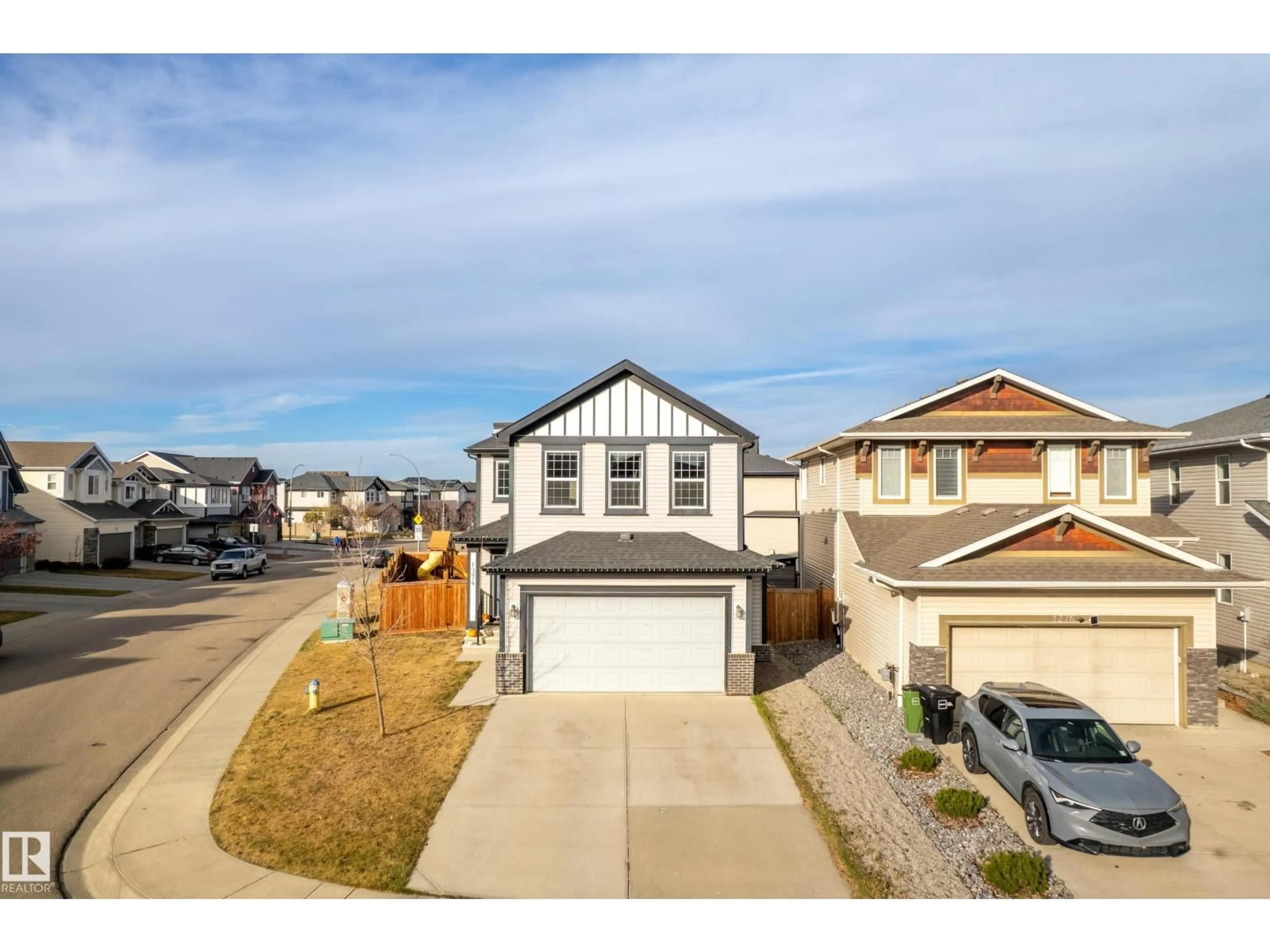 A pic from outside/outdoor area/front of a property/back of a property/a pic from drone, street for 1374 SECORD LANDING LD, Edmonton Alberta T5T5W7
