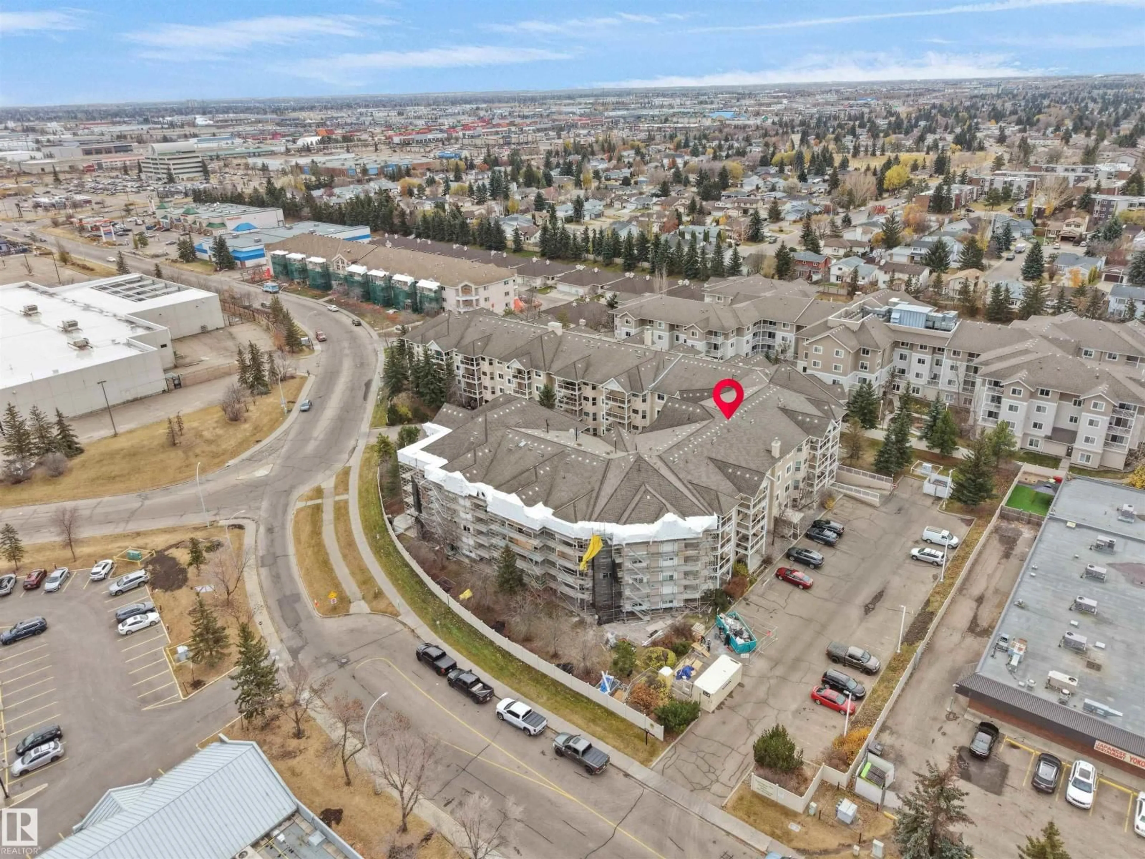 A pic from outside/outdoor area/front of a property/back of a property/a pic from drone, city buildings view from balcony for #102 - 10511 42 AV, Edmonton Alberta T5J7G8