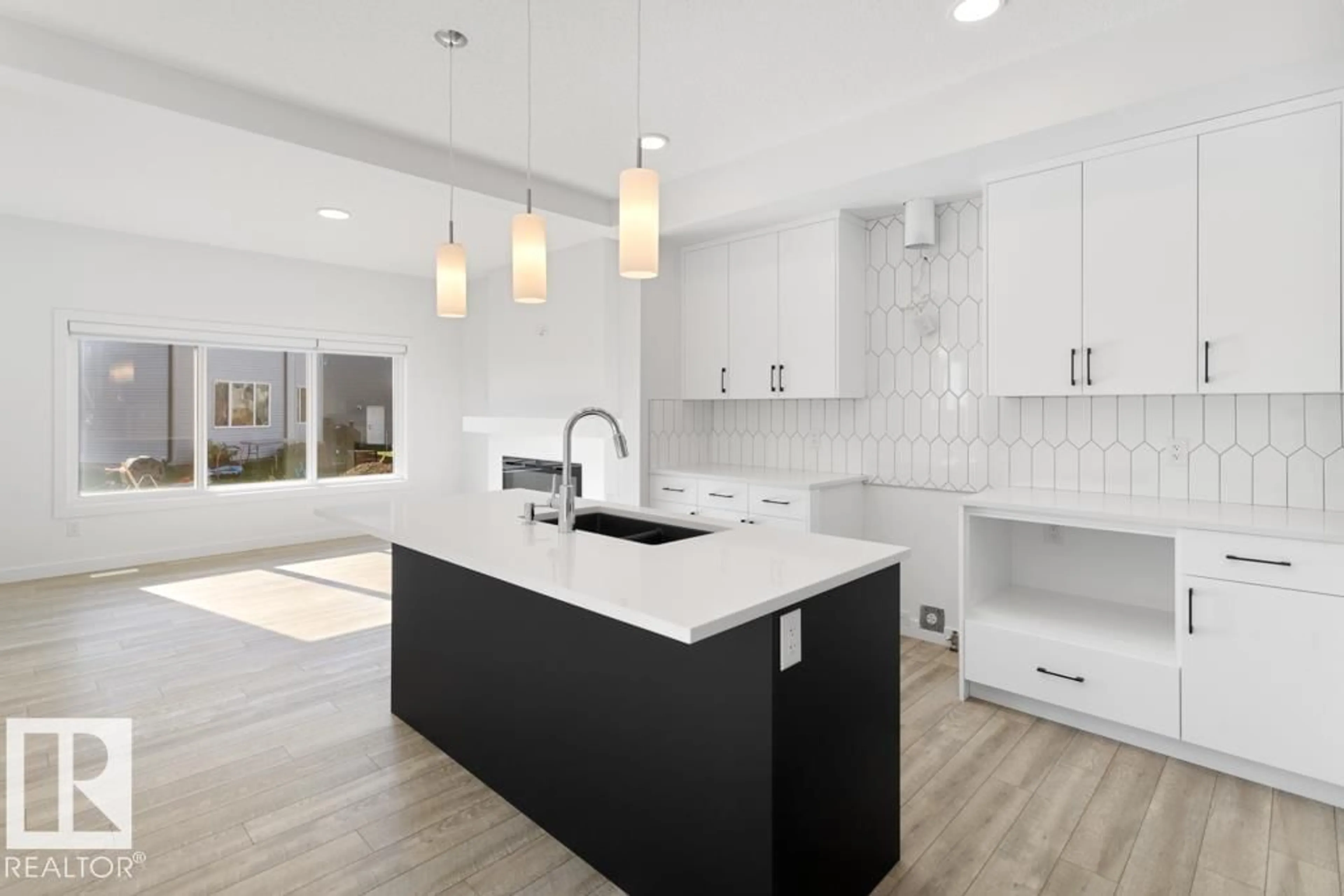 Unknown for 358 BLUFF COVE, Leduc Alberta T9E1S2