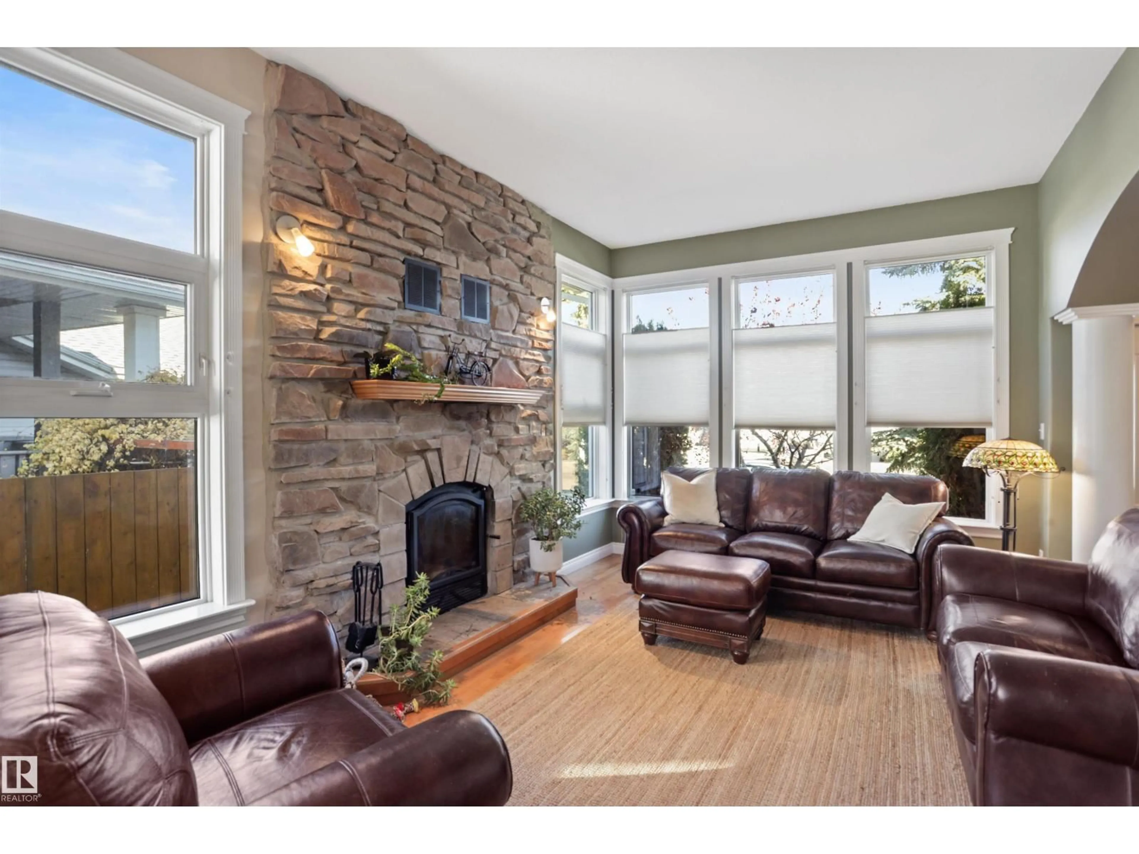 Living room with furniture, unknown for 1433 HIGHWOOD BV, Devon Alberta T9G2E9