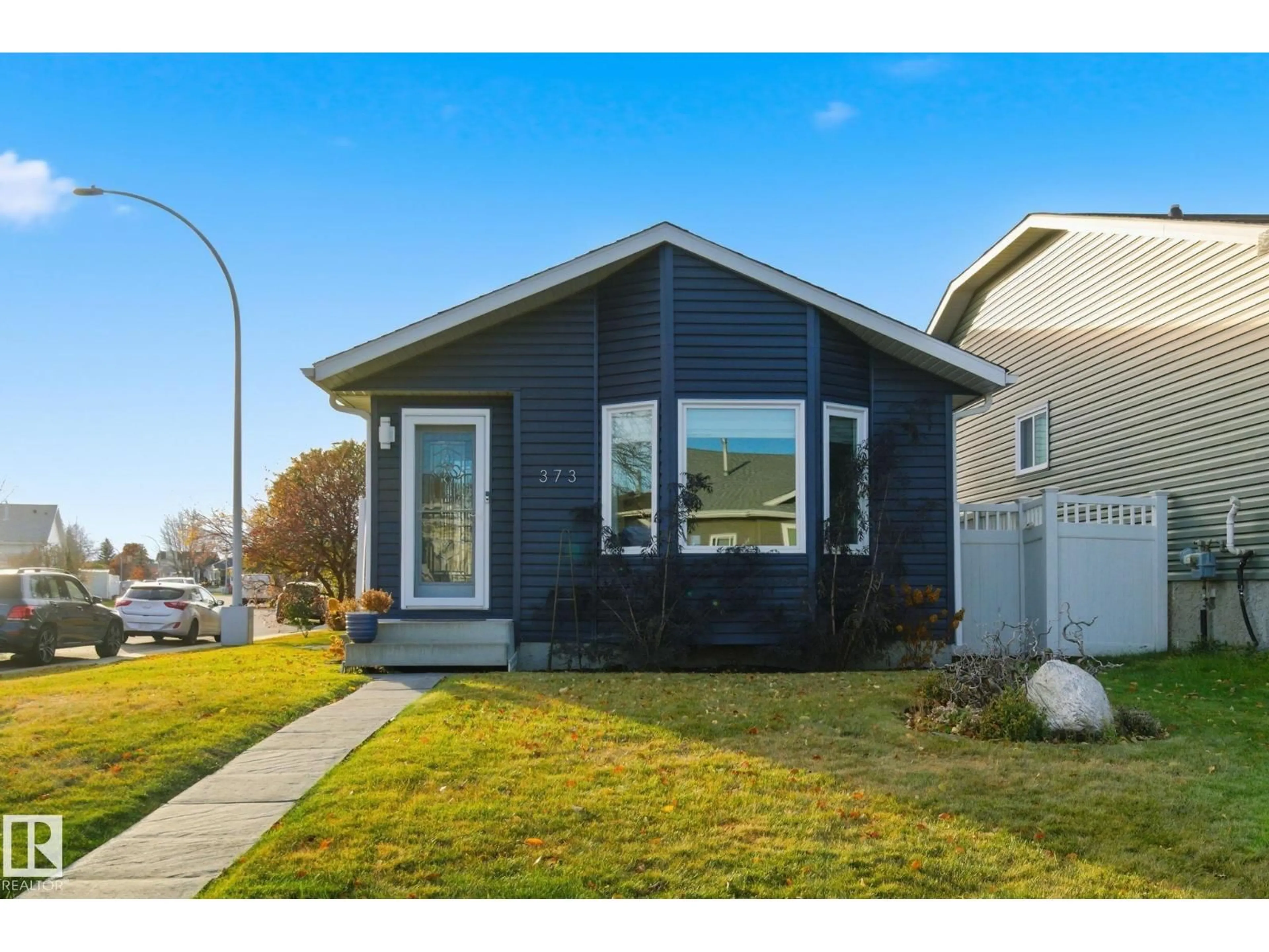 Home with vinyl exterior material, street for 373 KLINE CR, Edmonton Alberta T6L6K7