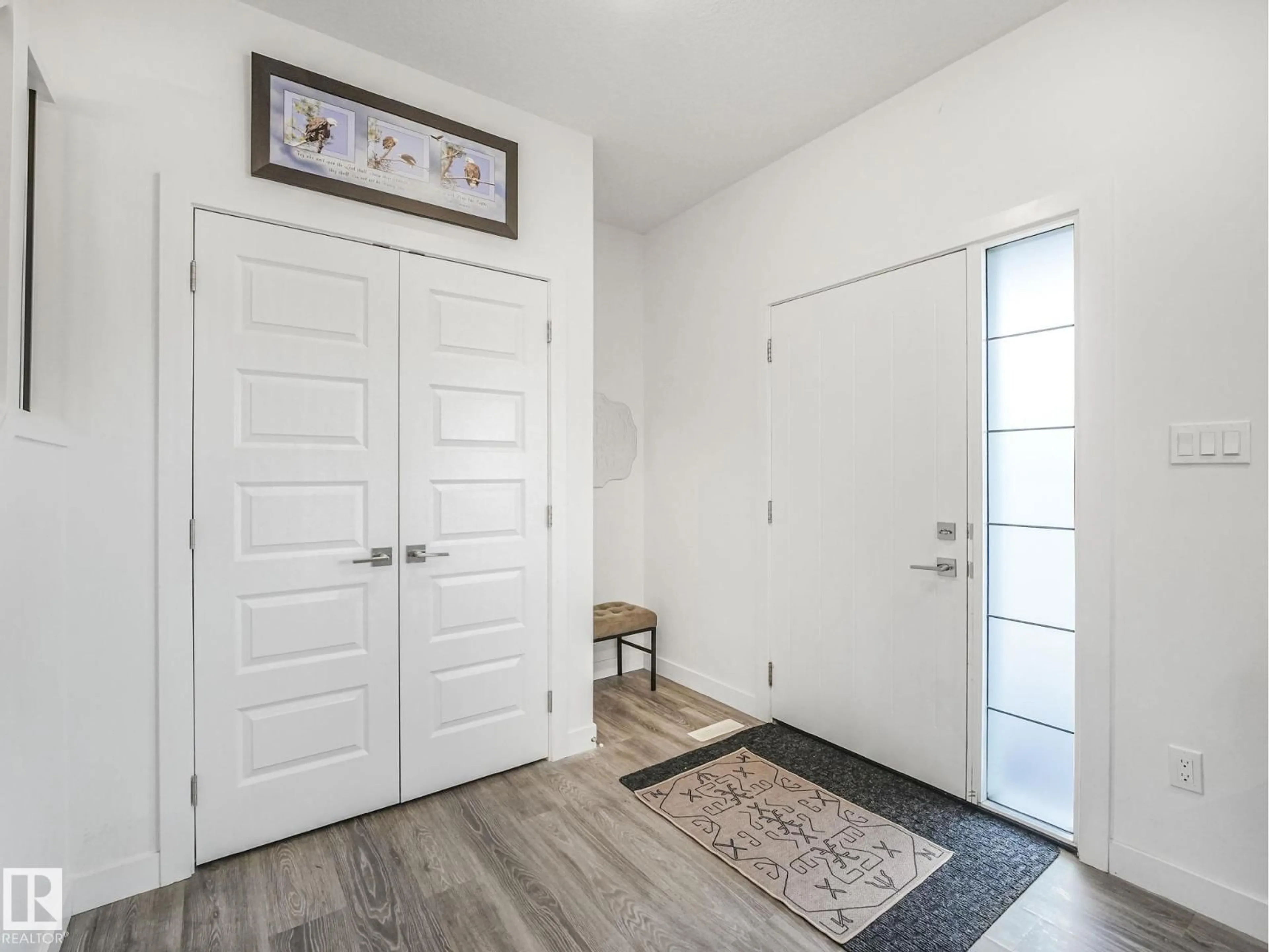 Indoor entryway for 3807 WEIDLE CR, Edmonton Alberta T6X2E4