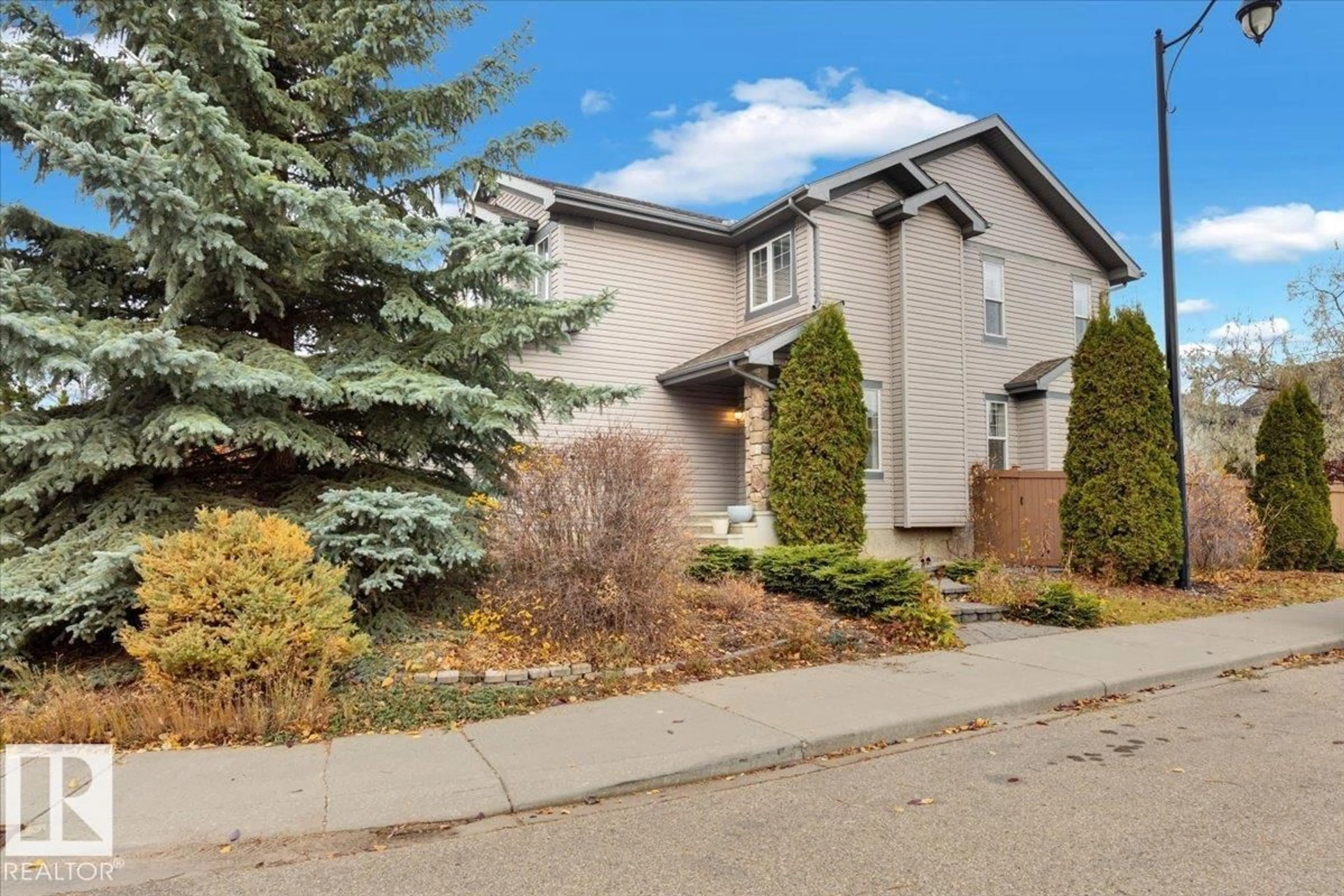 Unknown for 1824 HOLMAN CR, Edmonton Alberta T6R3M2