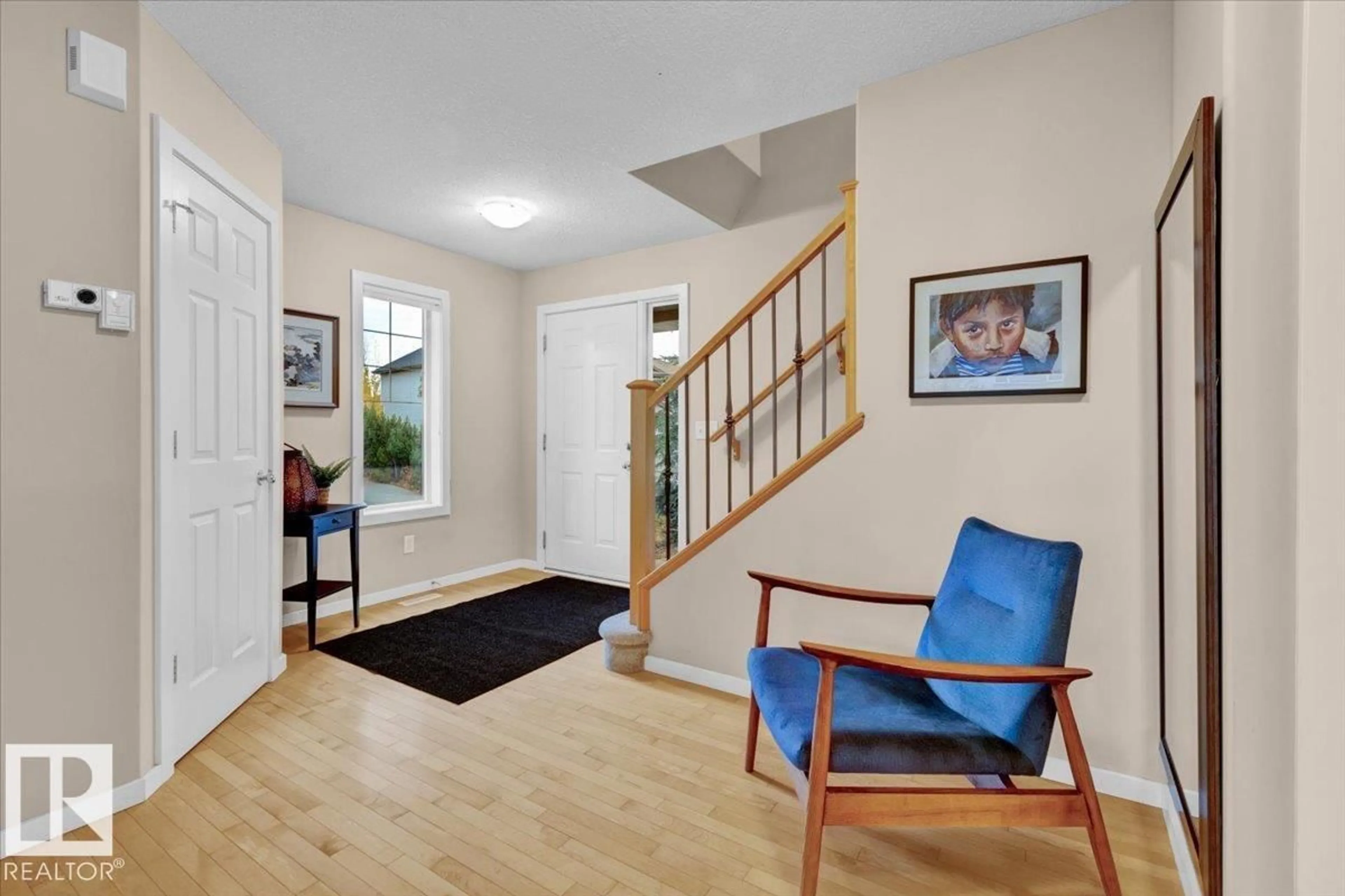 Indoor entryway for 1824 HOLMAN CR, Edmonton Alberta T6R3M2