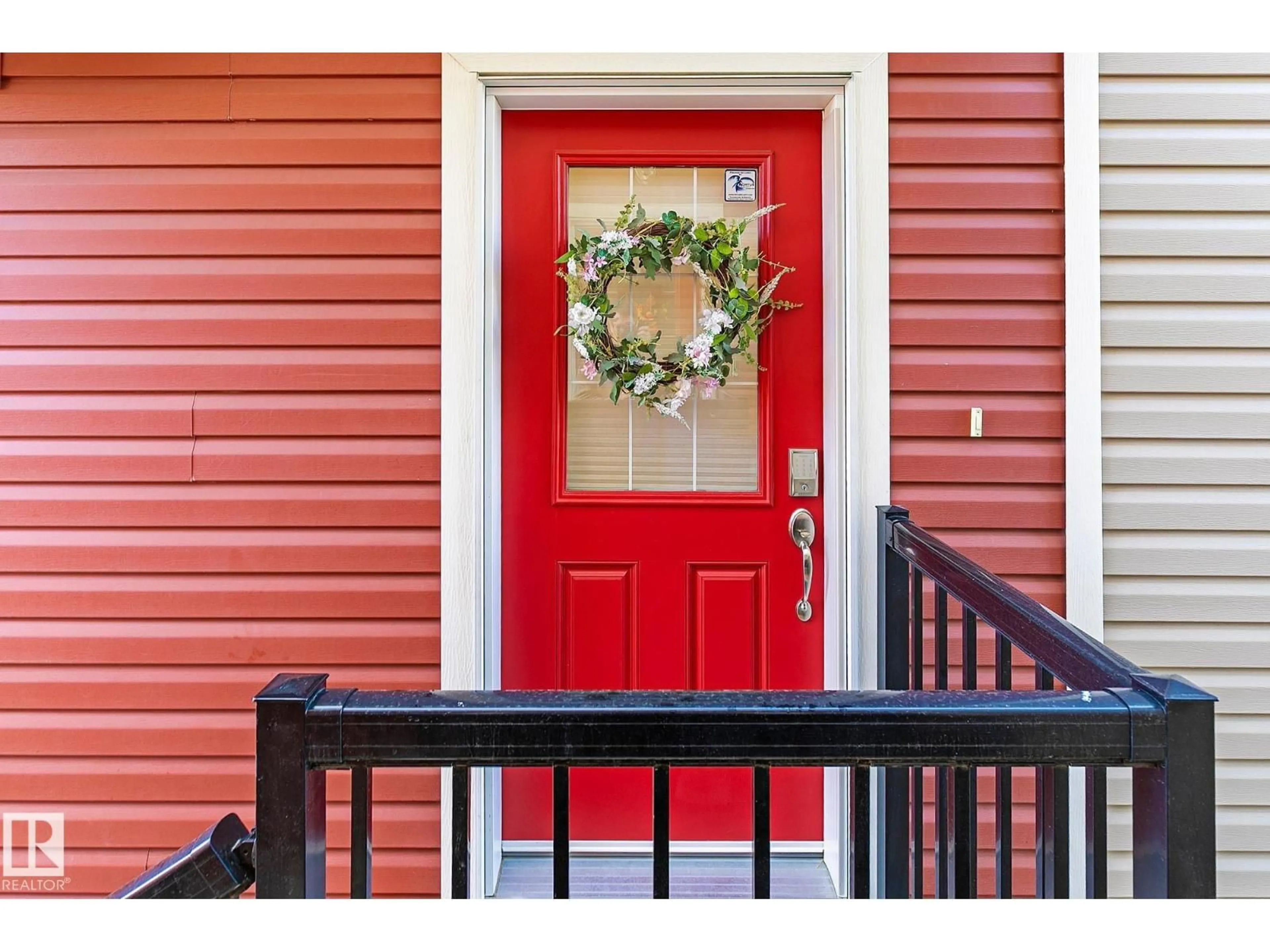 Indoor entryway for #17 - 3103 HILTON DR, Edmonton Alberta T6M0R3