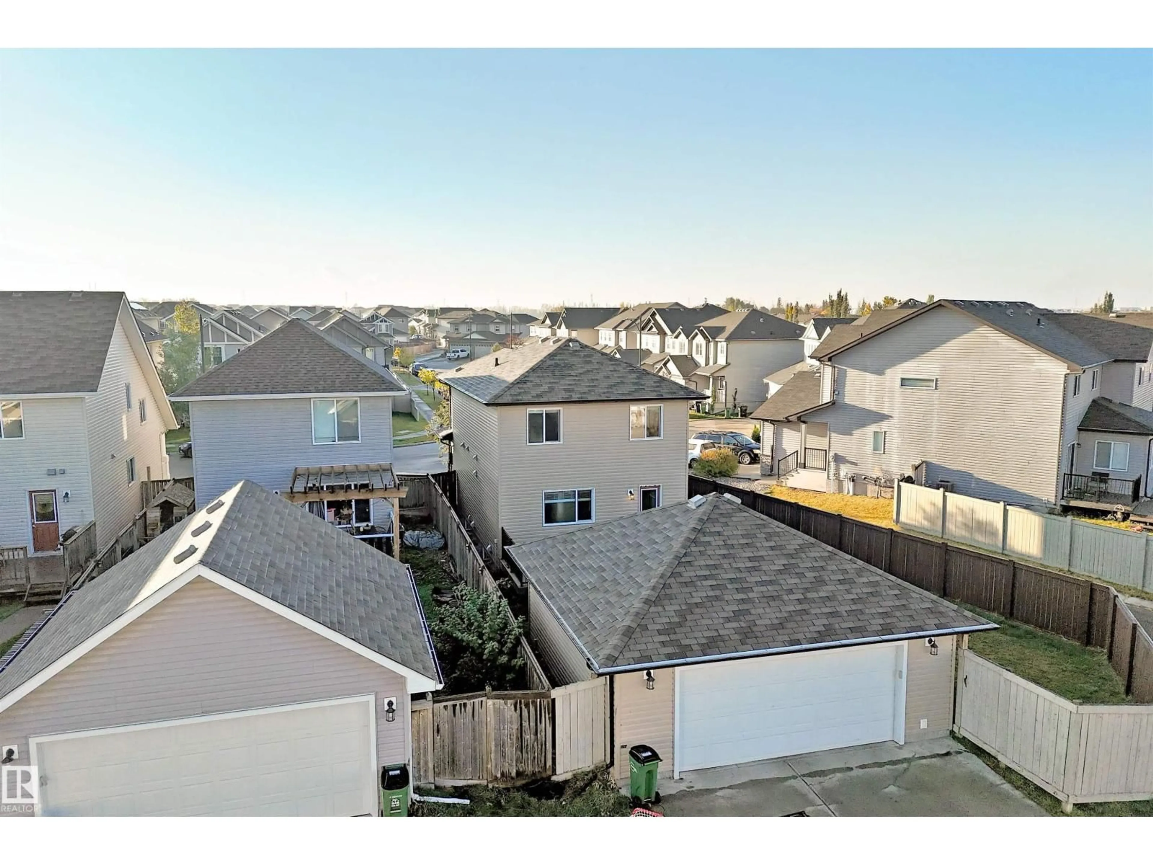 A pic from outside/outdoor area/front of a property/back of a property/a pic from drone, street for NW - 850 36A AV, Edmonton Alberta T6T0S5