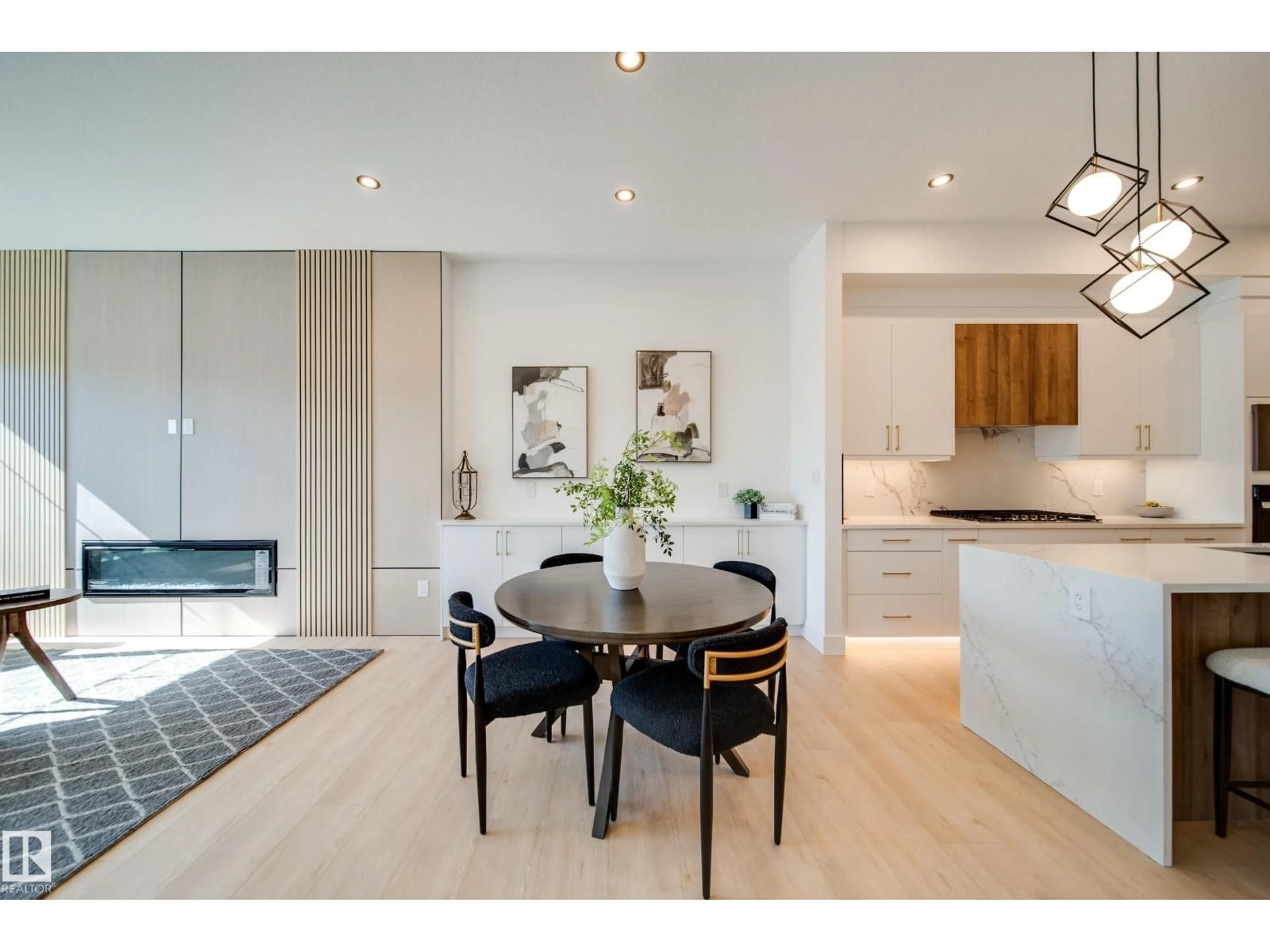 Open concept kitchen, unknown for 21 STARLING WY, Fort Saskatchewan Alberta T8L1R5