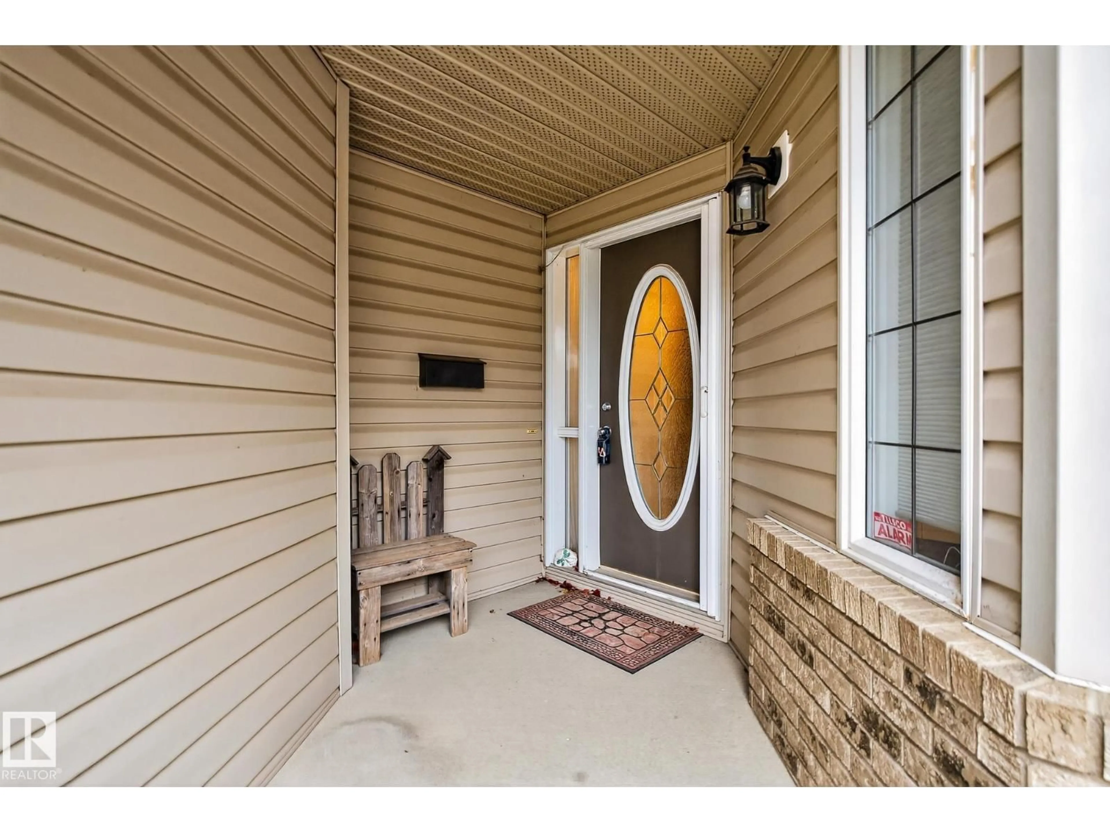 Indoor entryway for 41 CLARKDALE DR, Sherwood Park Alberta T8H2J1