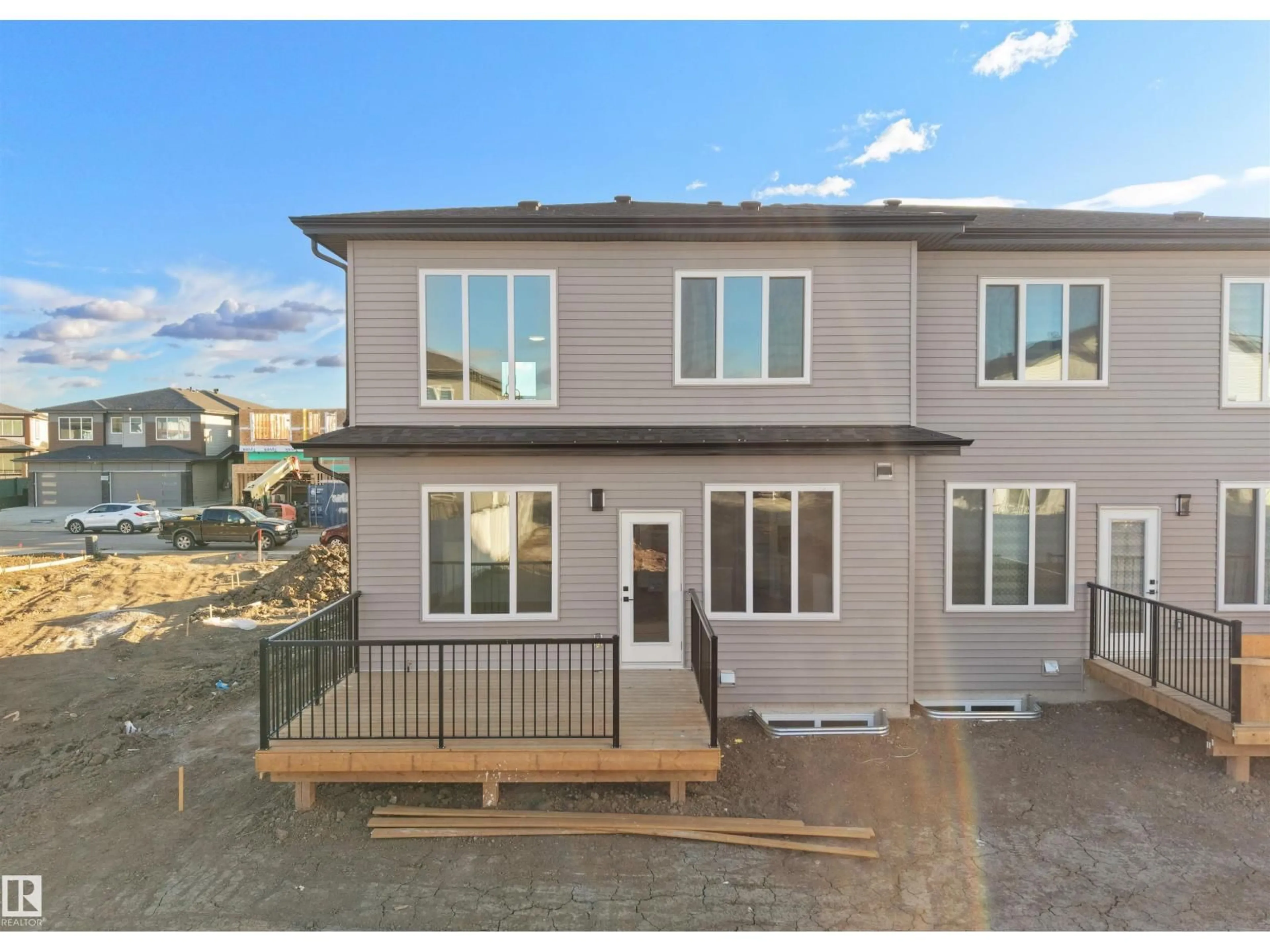 Home with vinyl exterior material, unknown for NW - 2020 154 AV, Edmonton Alberta T5Y2R7