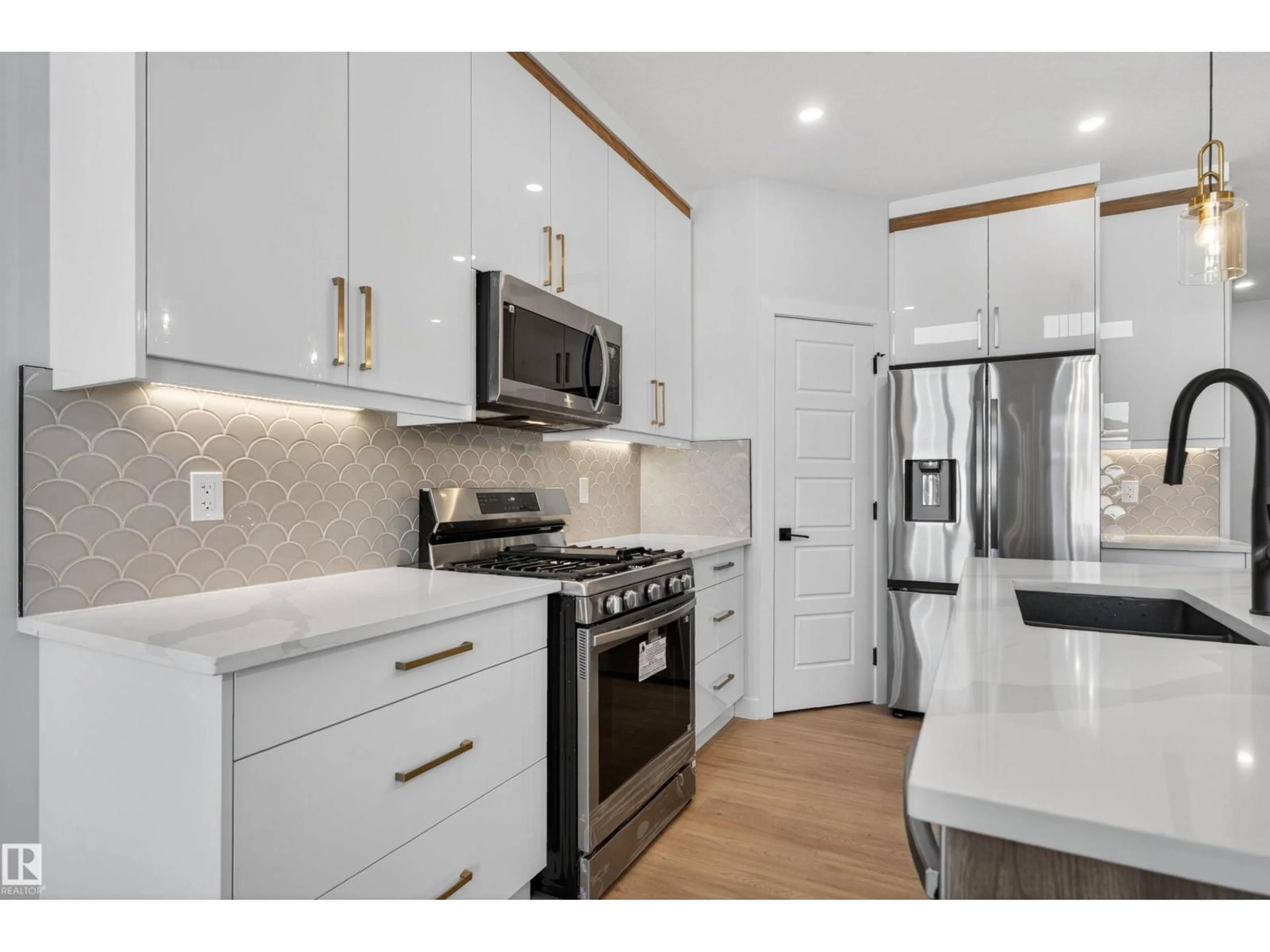 Open concept kitchen, unknown for WD - 17 HULL, Spruce Grove Alberta T7X0X5