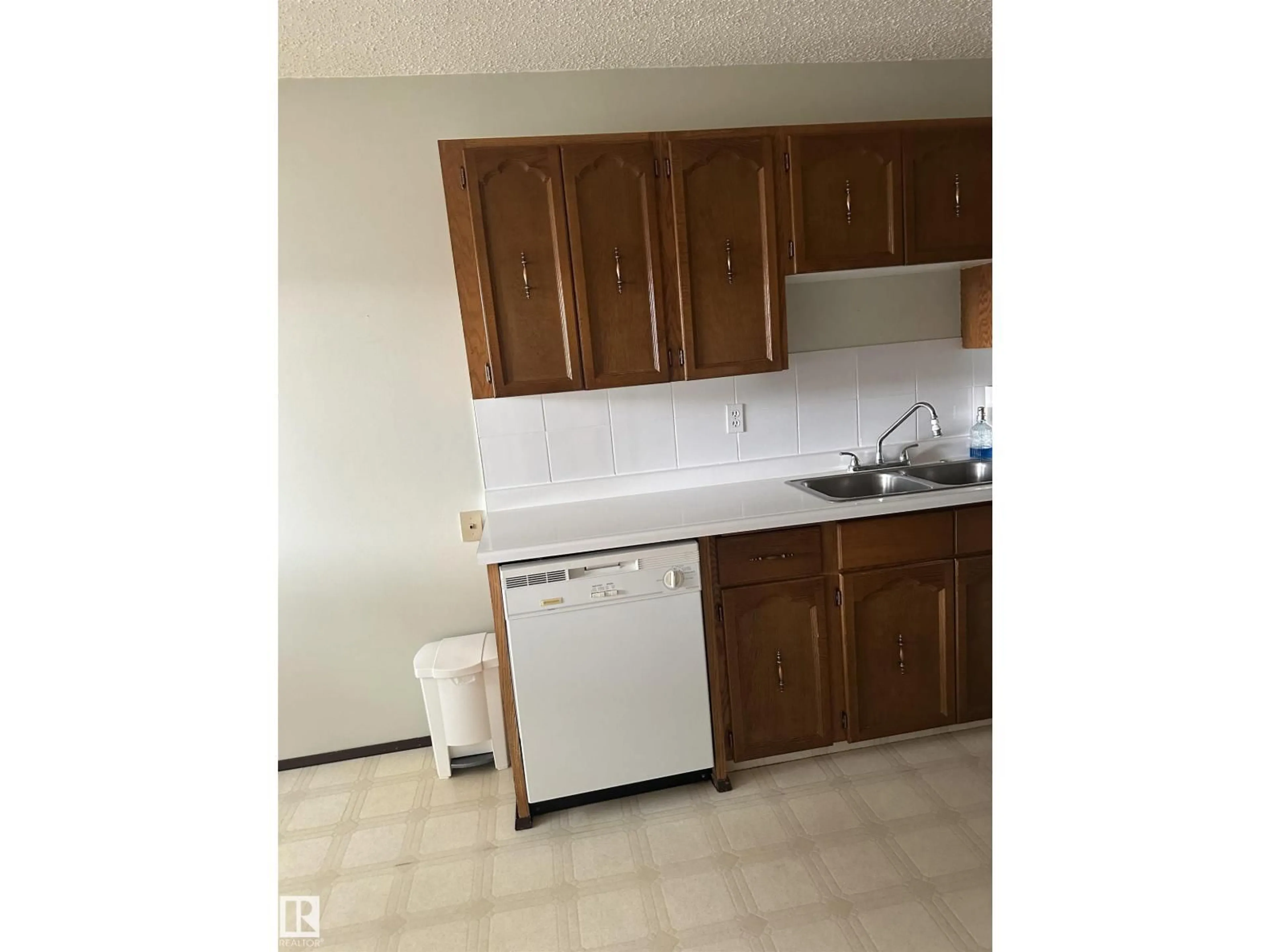 Standard kitchen, unknown for #35 - 4707 126 AV, Edmonton Alberta T5A4K4