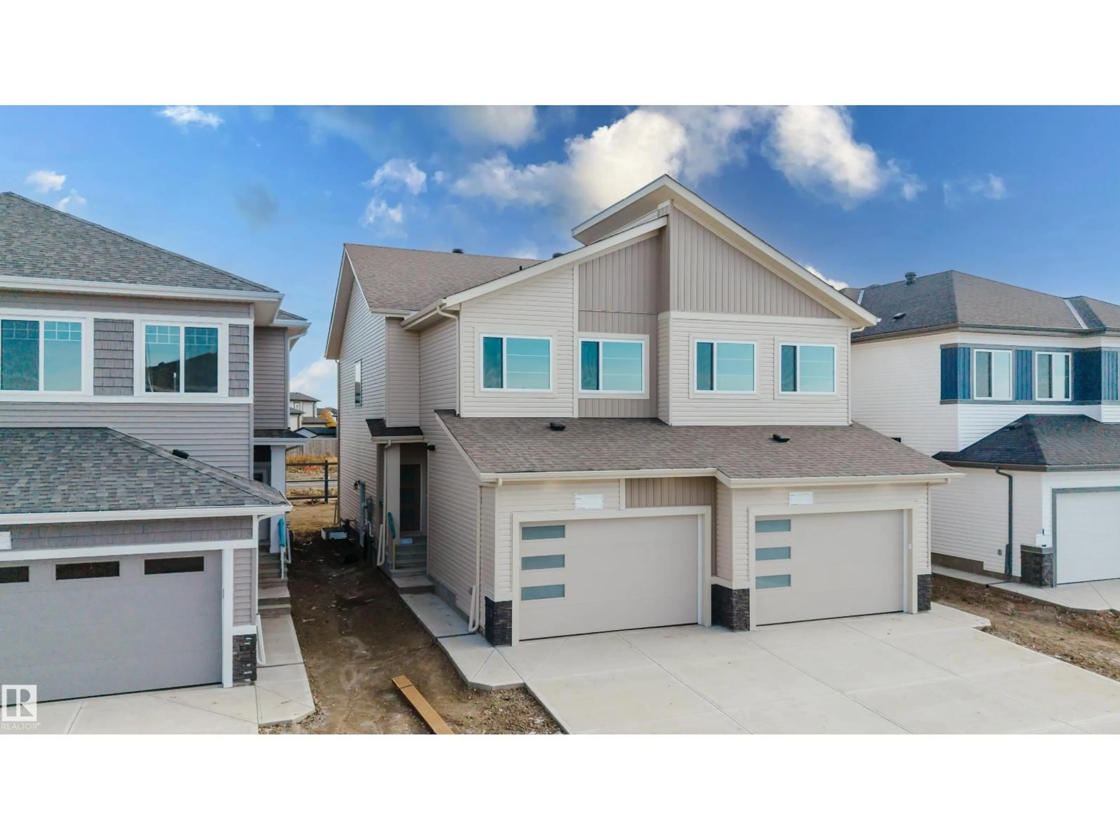 Home with vinyl exterior material, street for 140 MITCHELL BN, Leduc Alberta T9E1T5