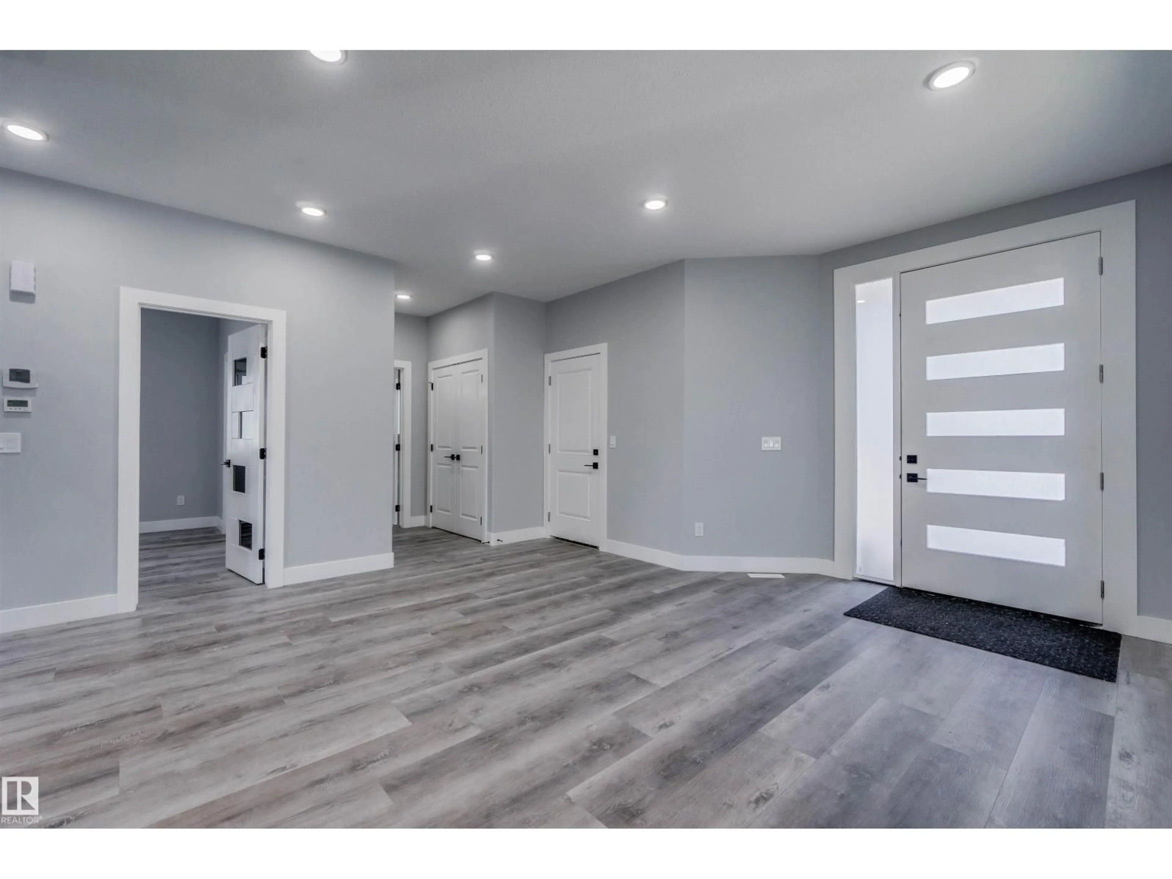 Indoor entryway for 829 MORRIS AV, Leduc Alberta T9E1G1