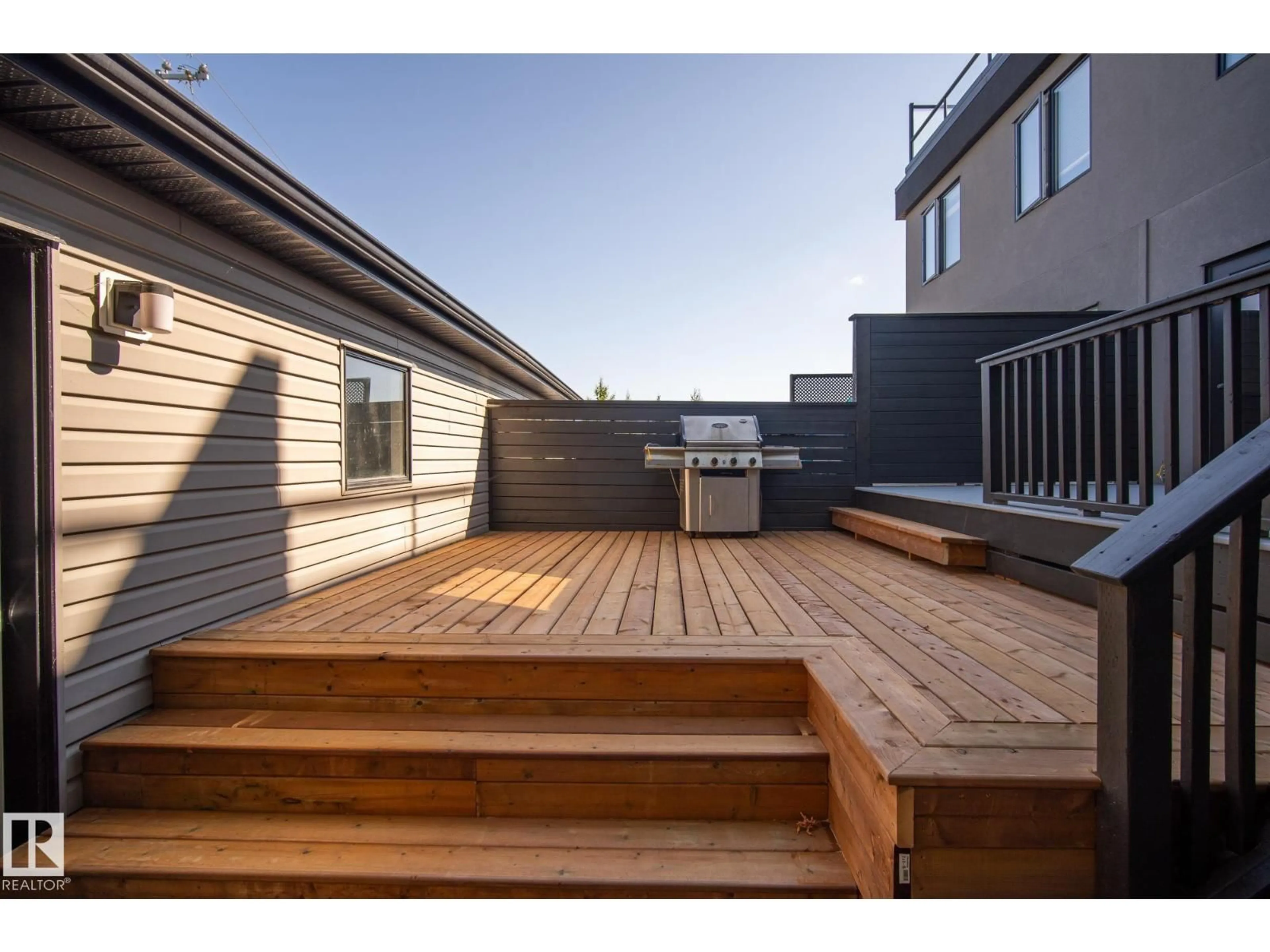 Patio, street for 11426 71 AV, Edmonton Alberta T6G0A7