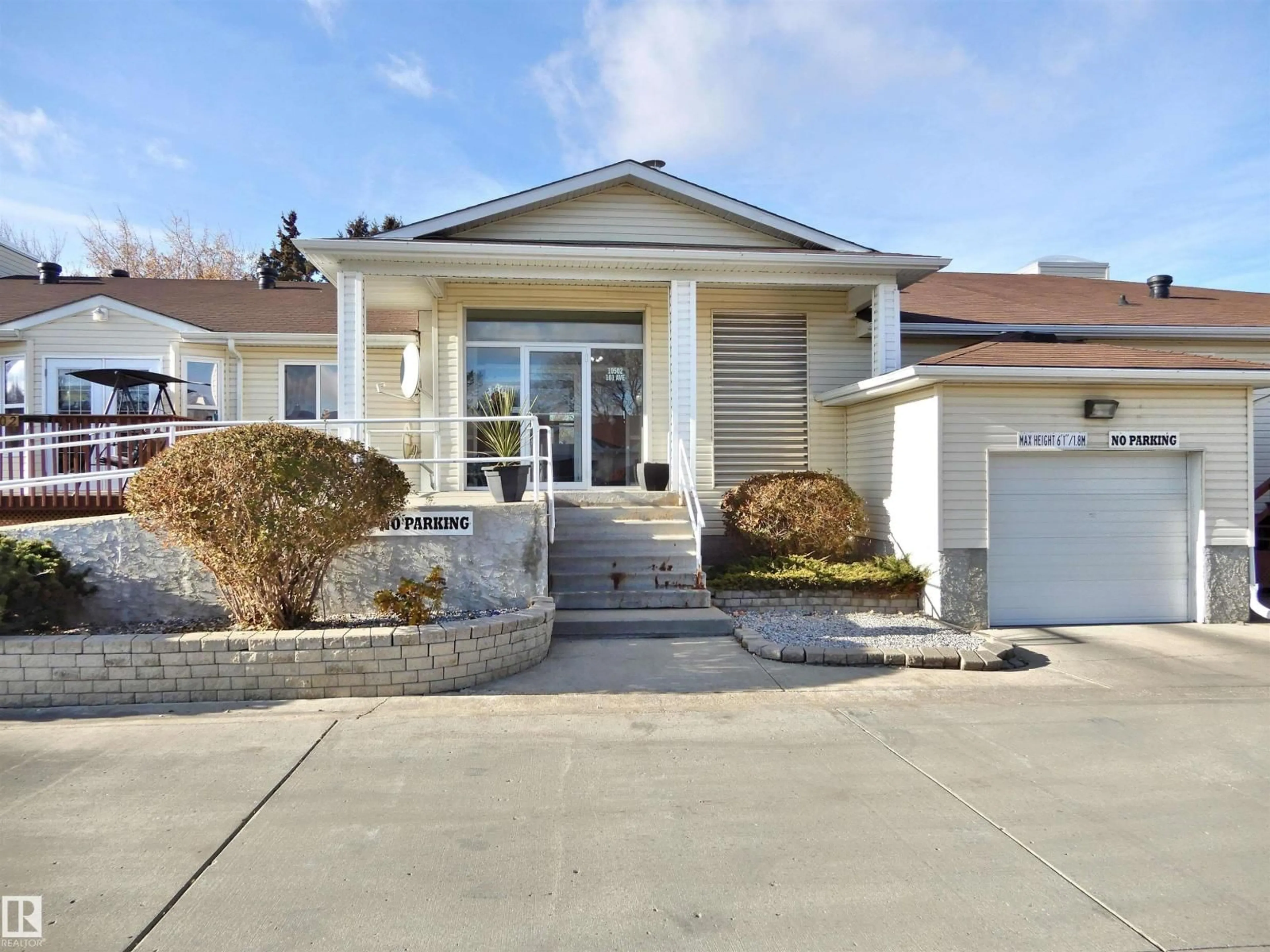 Unknown for 101 - 102 10502, Morinville Alberta T8R1V7