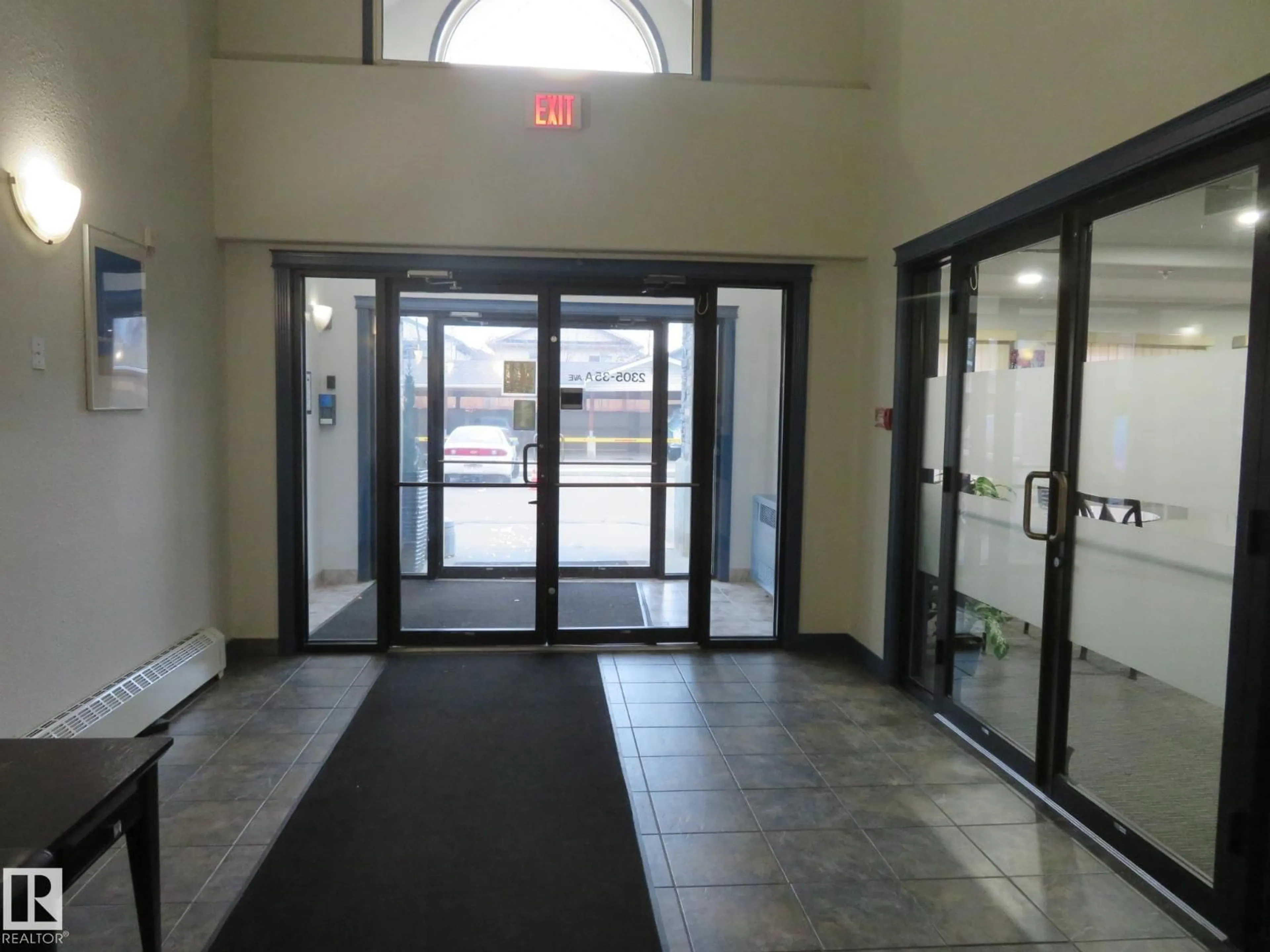 Indoor foyer for #123 - 2305 35A AV, Edmonton Alberta T6T1Z2