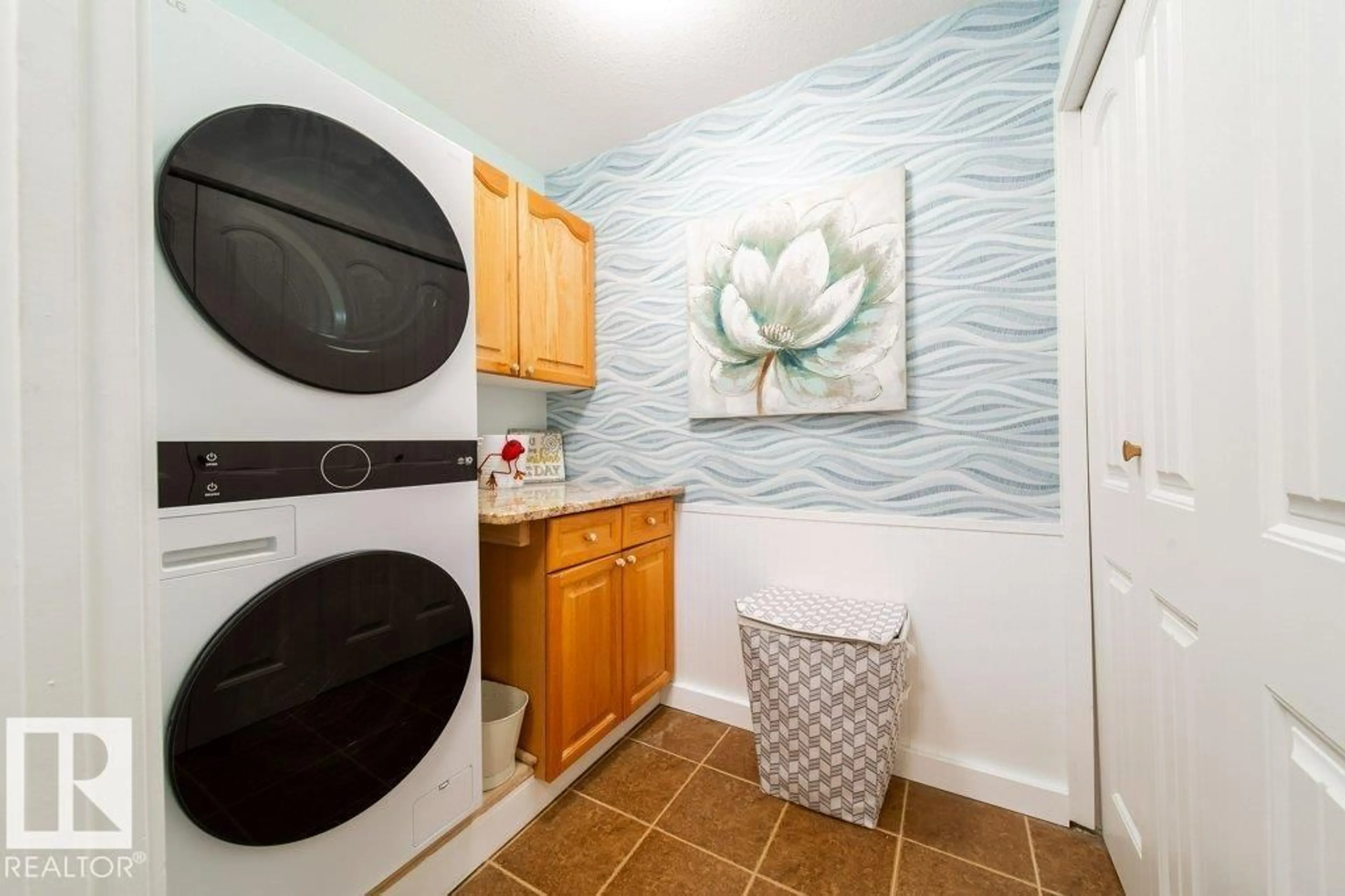 Laundry room for 118 2 ST, Rural Wetaskiwin County Alberta T0C0A0