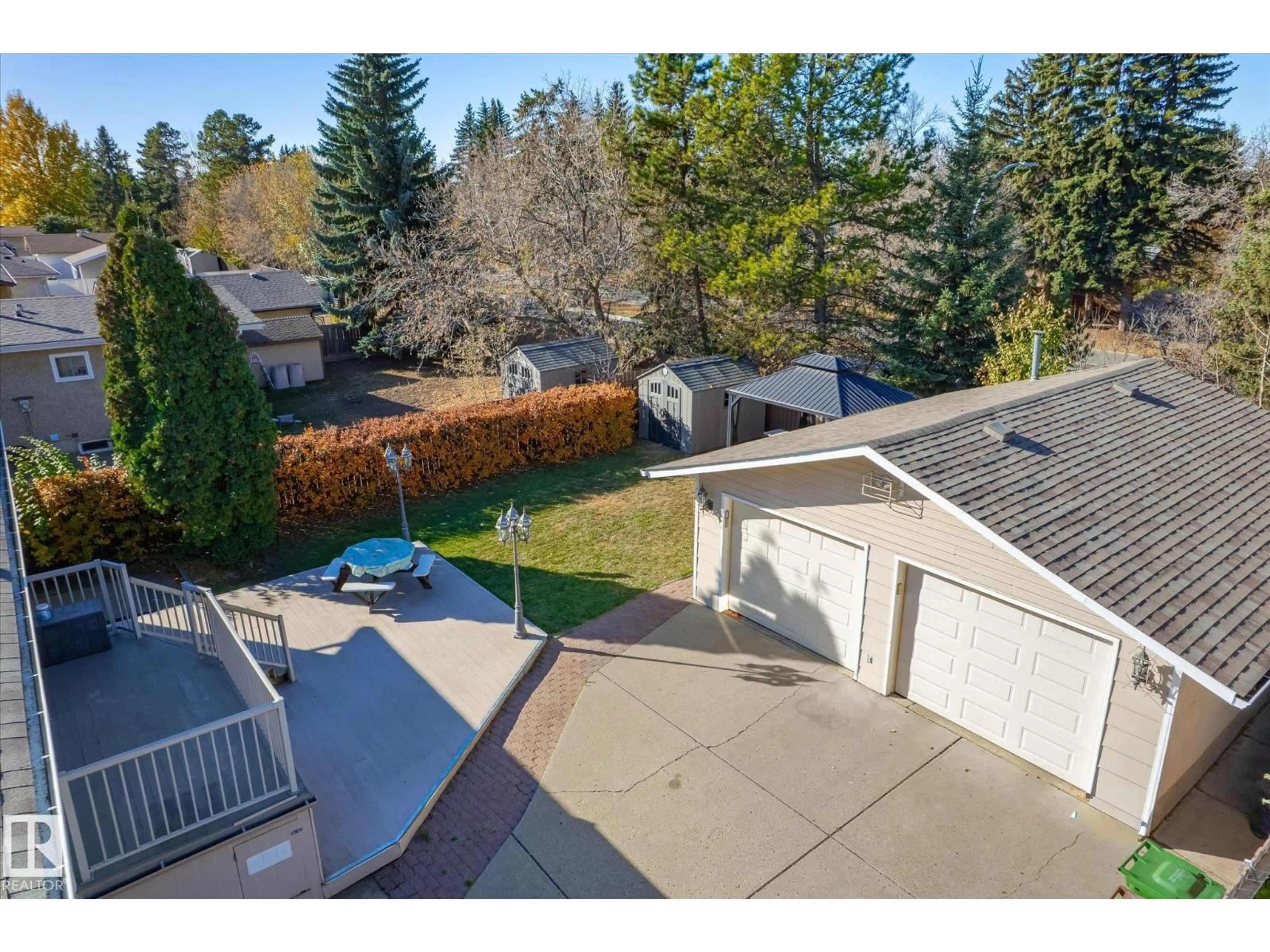 A pic from outside/outdoor area/front of a property/back of a property/a pic from drone, unknown for 23 ANNETTE CR, St. Albert Alberta T8N2Z8