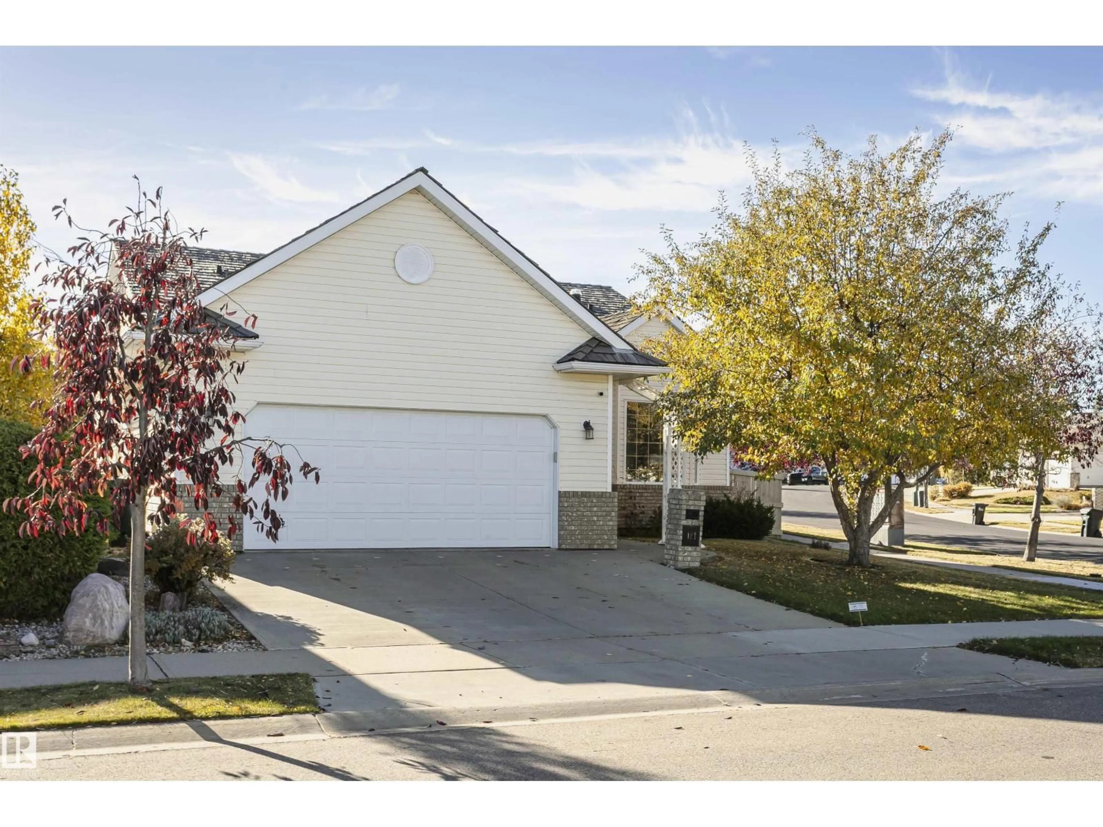 Home with vinyl exterior material, street for 121 REGAL, Sherwood Park Alberta T8A5X9