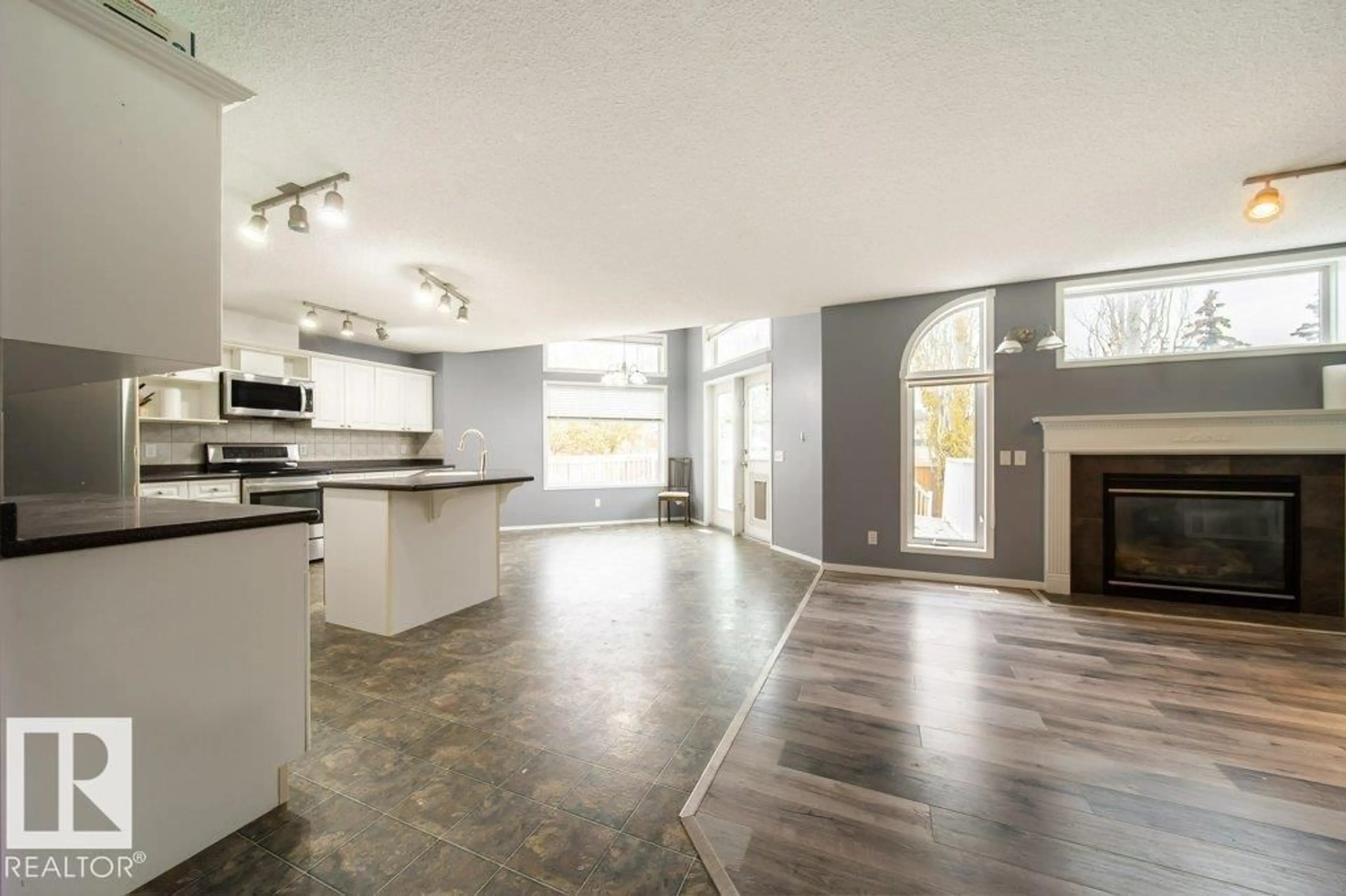 Open concept kitchen, ceramic/tile floor for 6 LANSING, Spruce Grove Alberta T7X4K3
