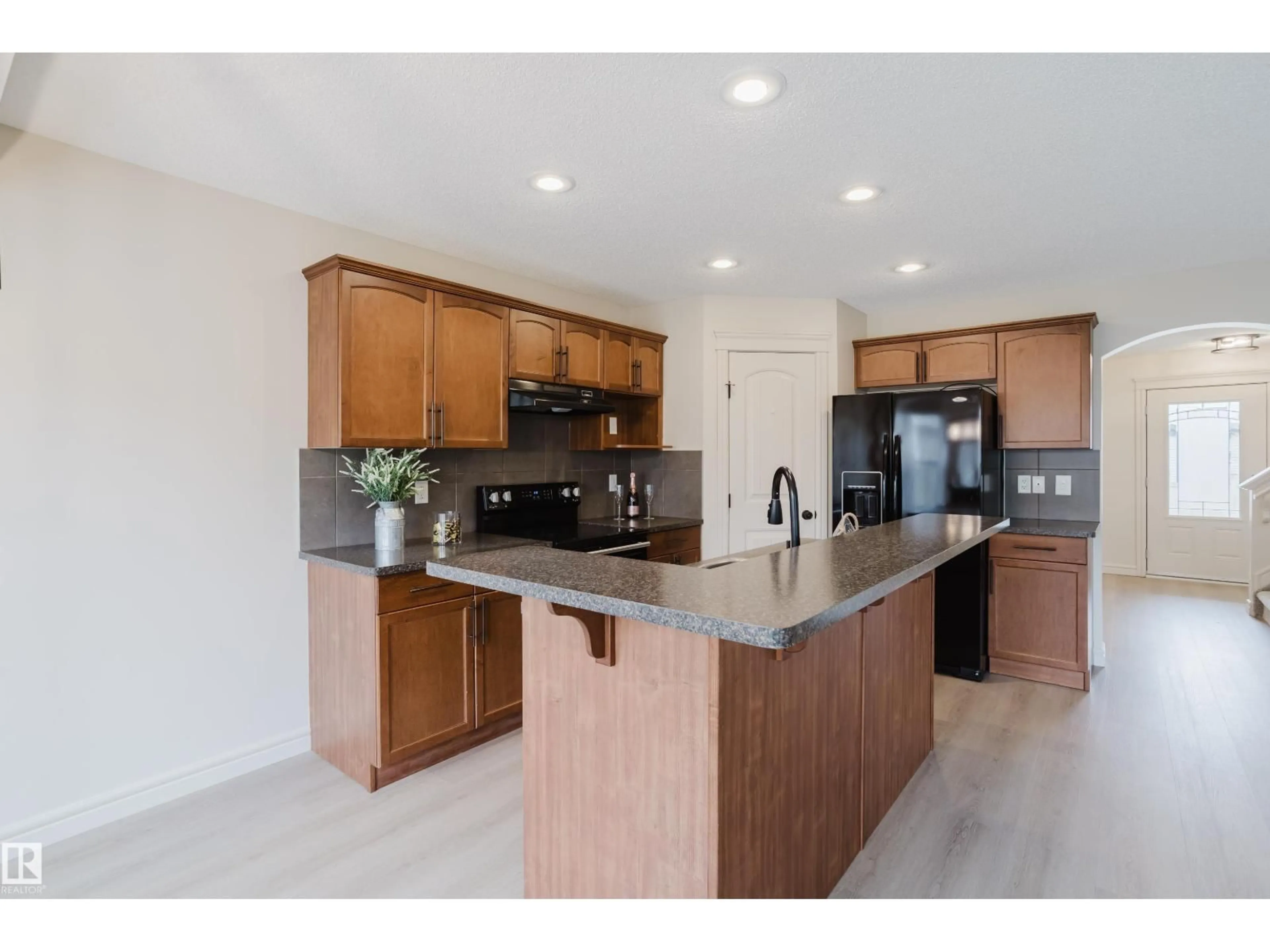 Open concept kitchen, ceramic/tile floor for SW - 1739 56 ST, Edmonton Alberta T6X1P8