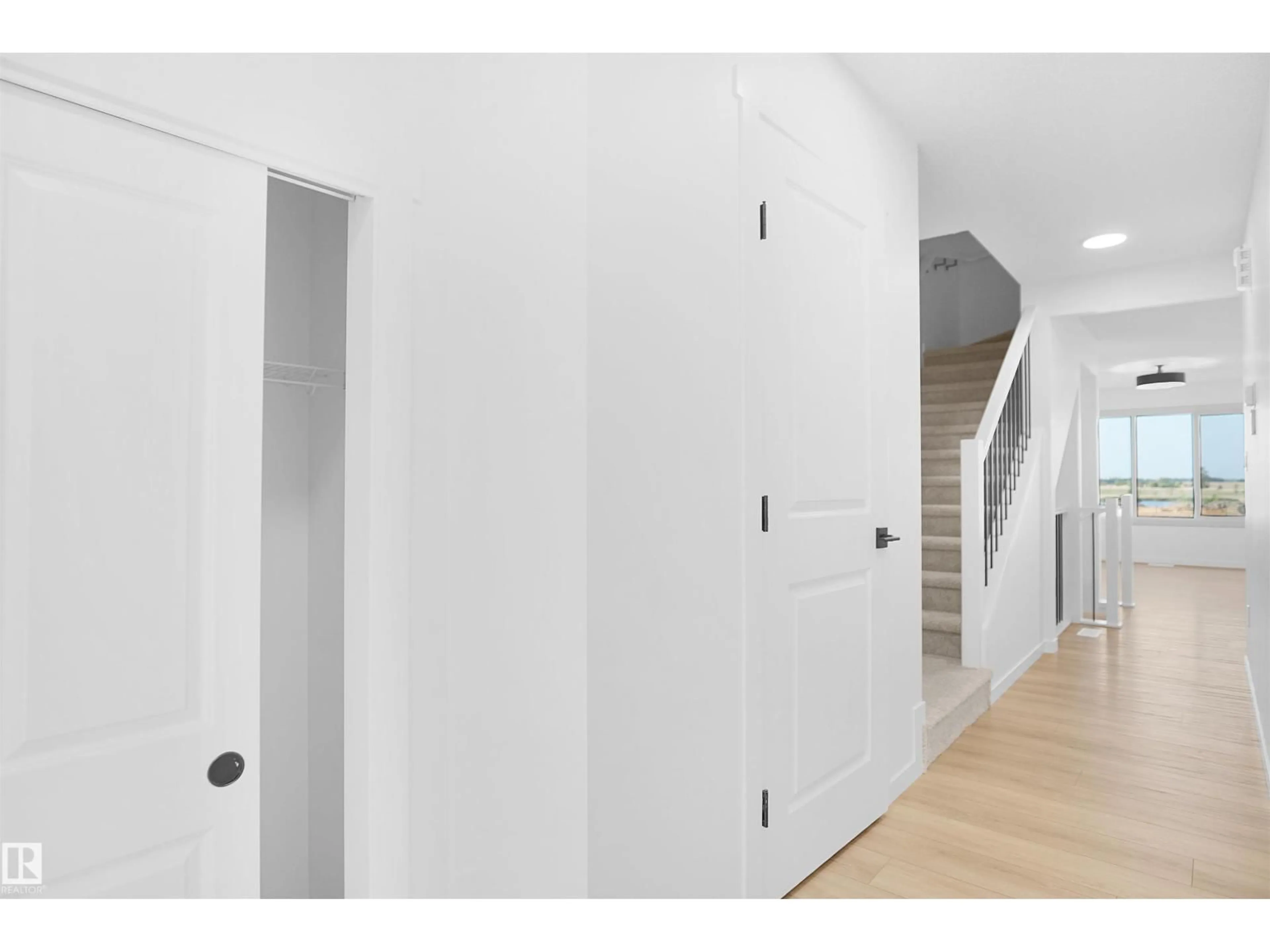 Indoor entryway for #21 - 1430 ASTER WY, Edmonton Alberta T6T2N8