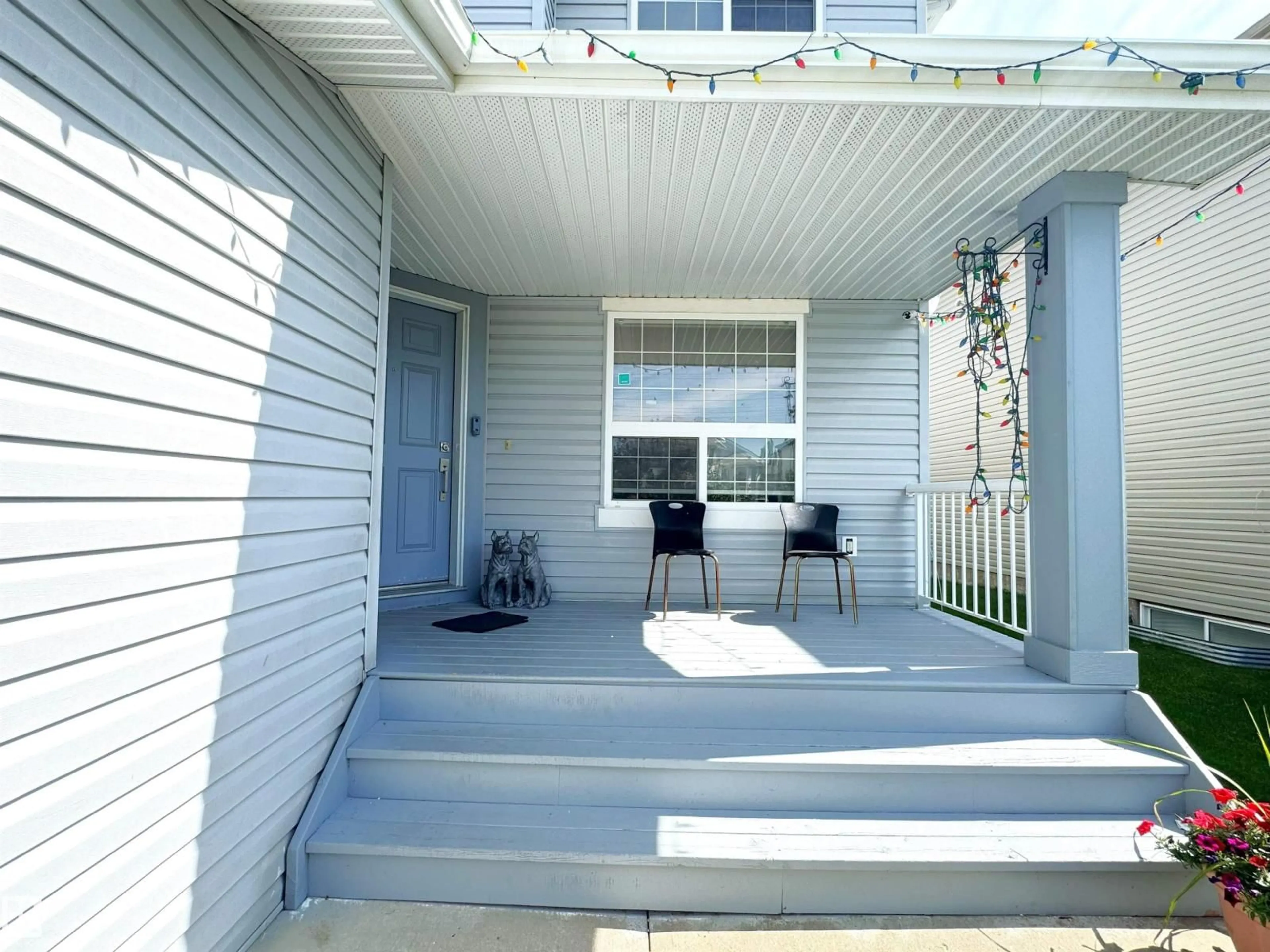 Patio, unknown for 3415 25 ST, Edmonton Alberta T6T0B1