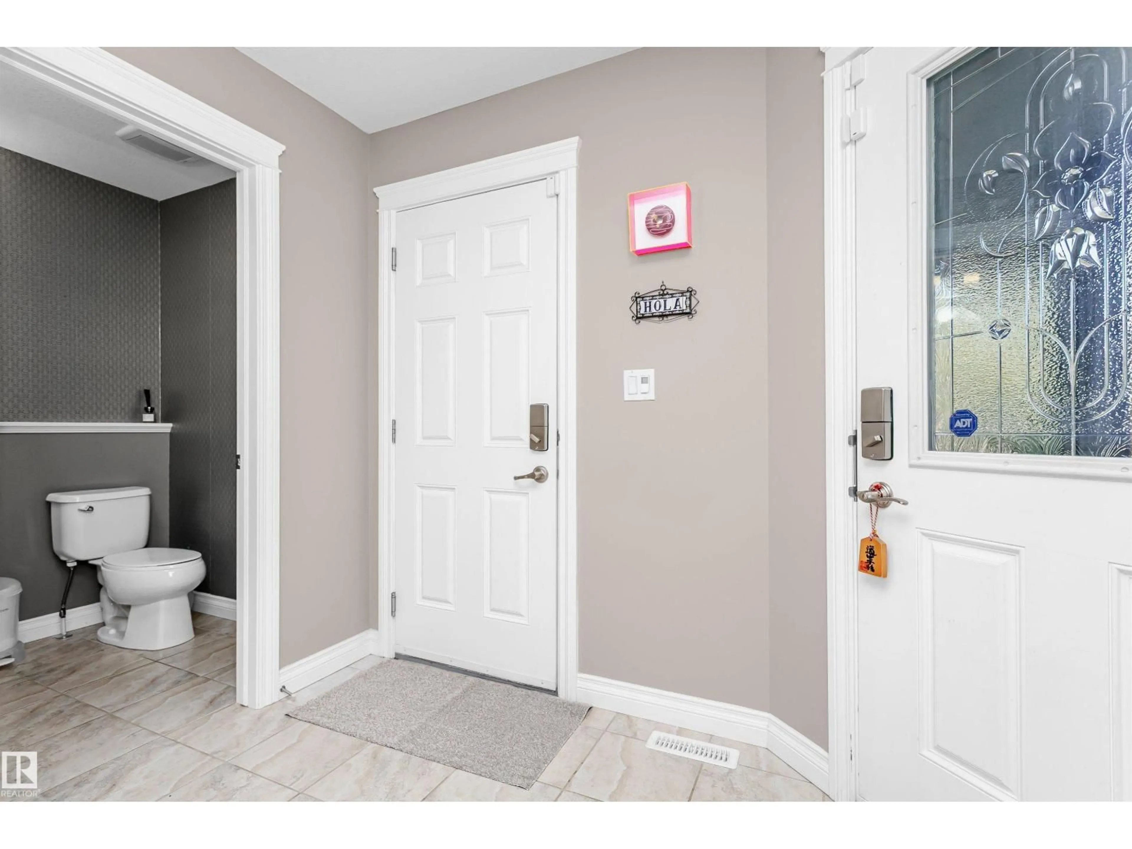 Indoor entryway for SW - 17523 12 AV, Edmonton Alberta T6W2B8