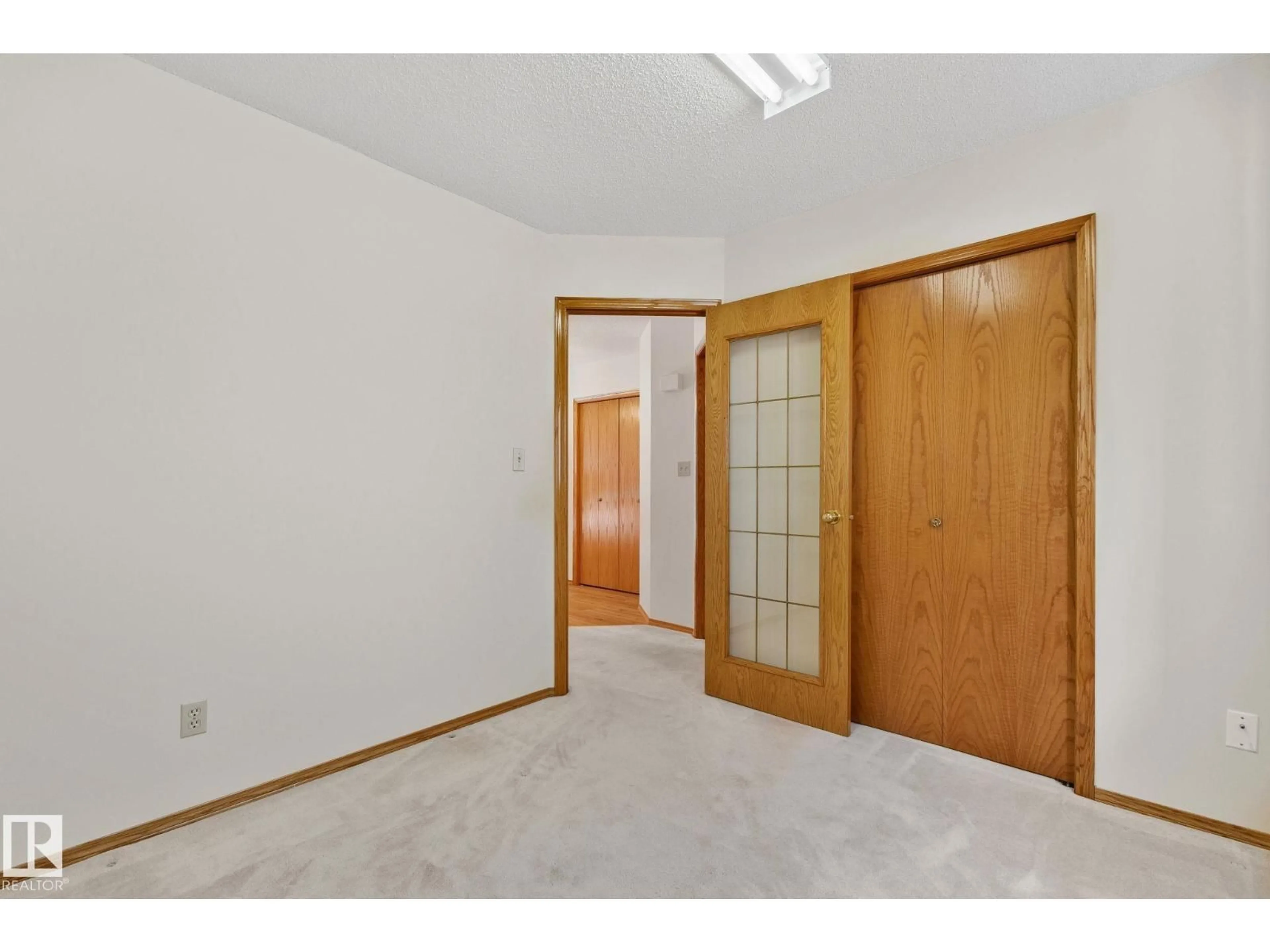 Unknown for 17620 91 AV, Edmonton Alberta T5T5V7