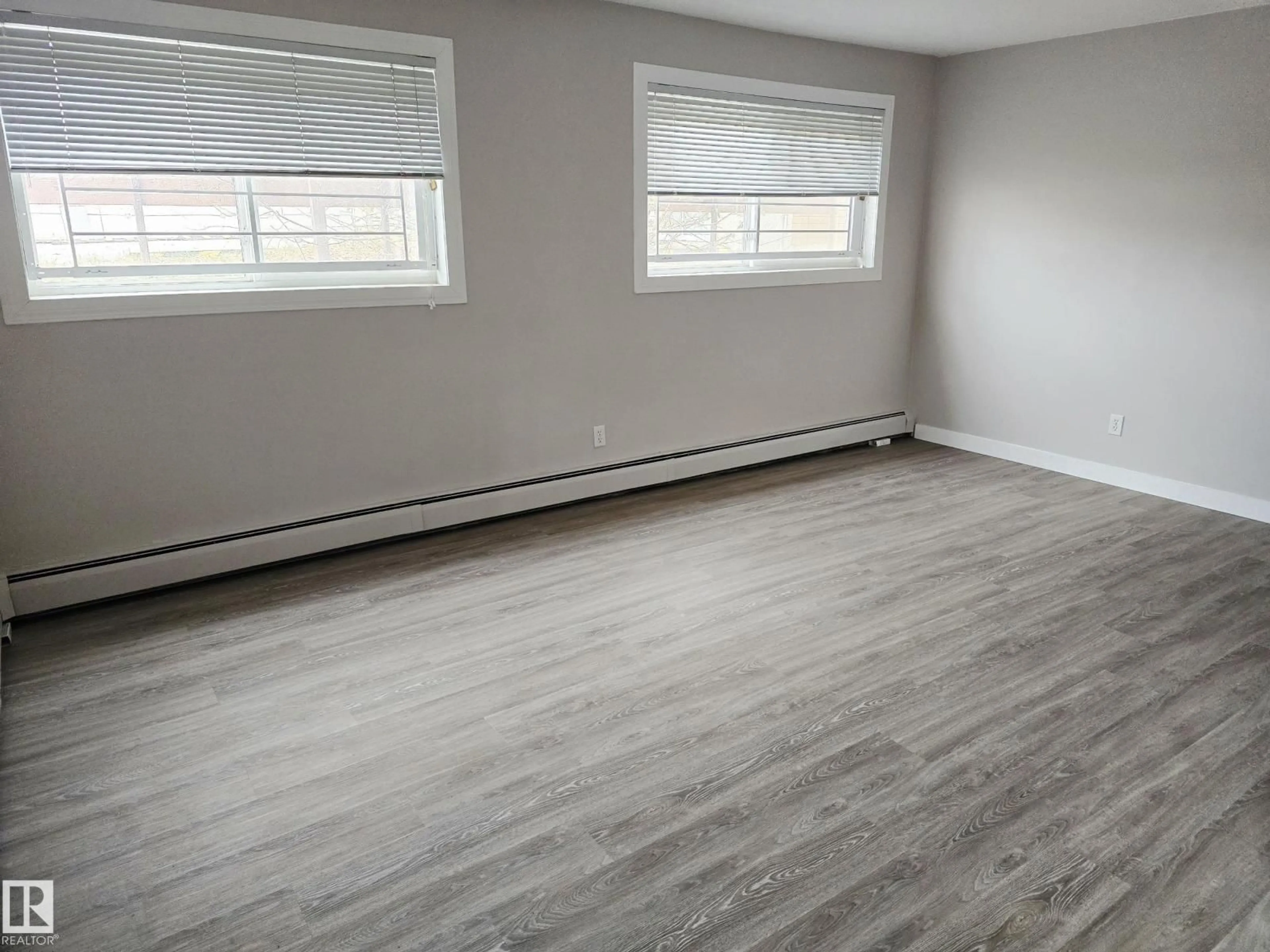 A pic of a room for #4 - 10620 122 ST, Edmonton Alberta T5M1M8