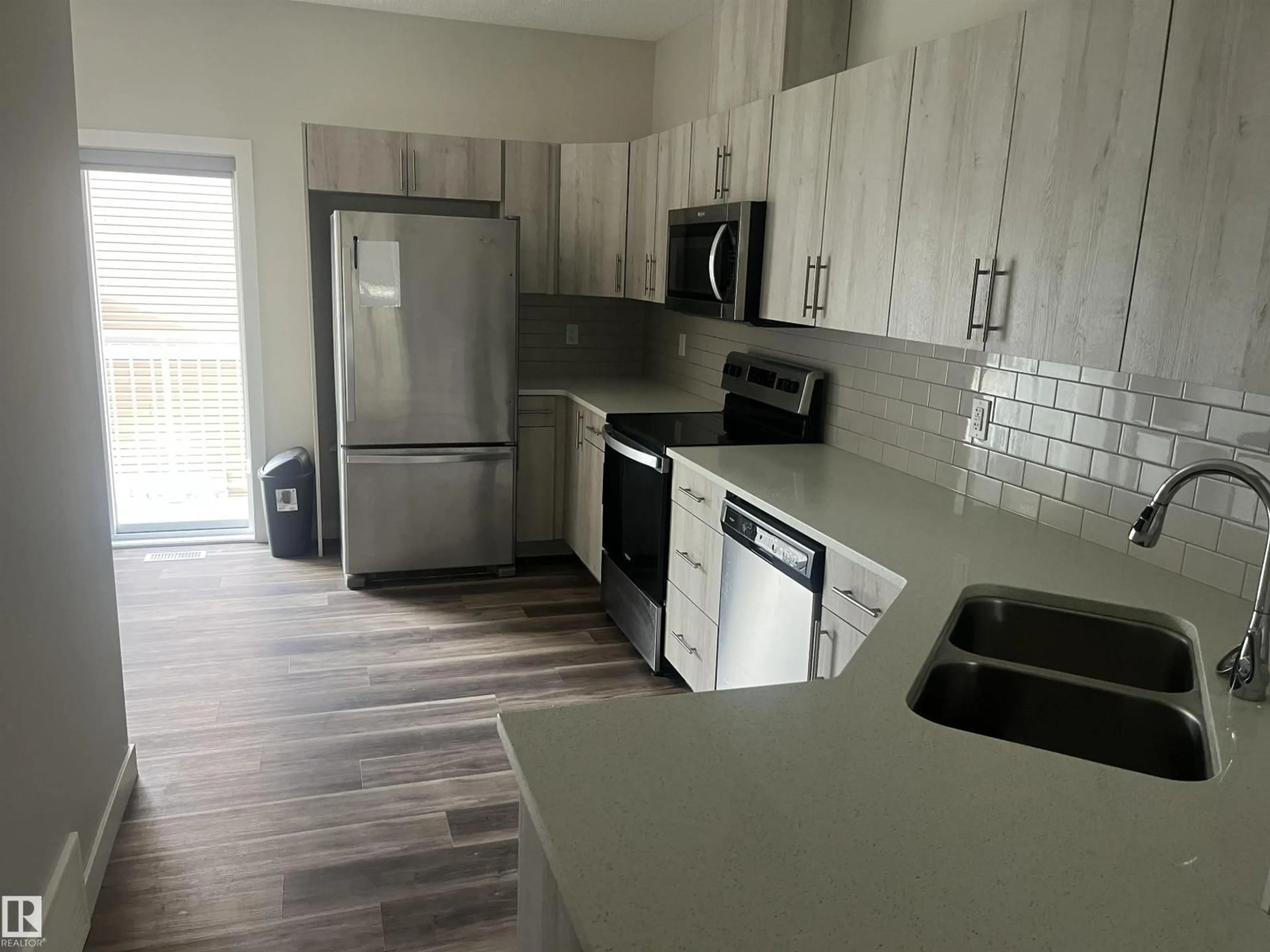 Standard kitchen, unknown for 21 - 1051 GRAYDON HILL BV, Edmonton Alberta T6W3C8