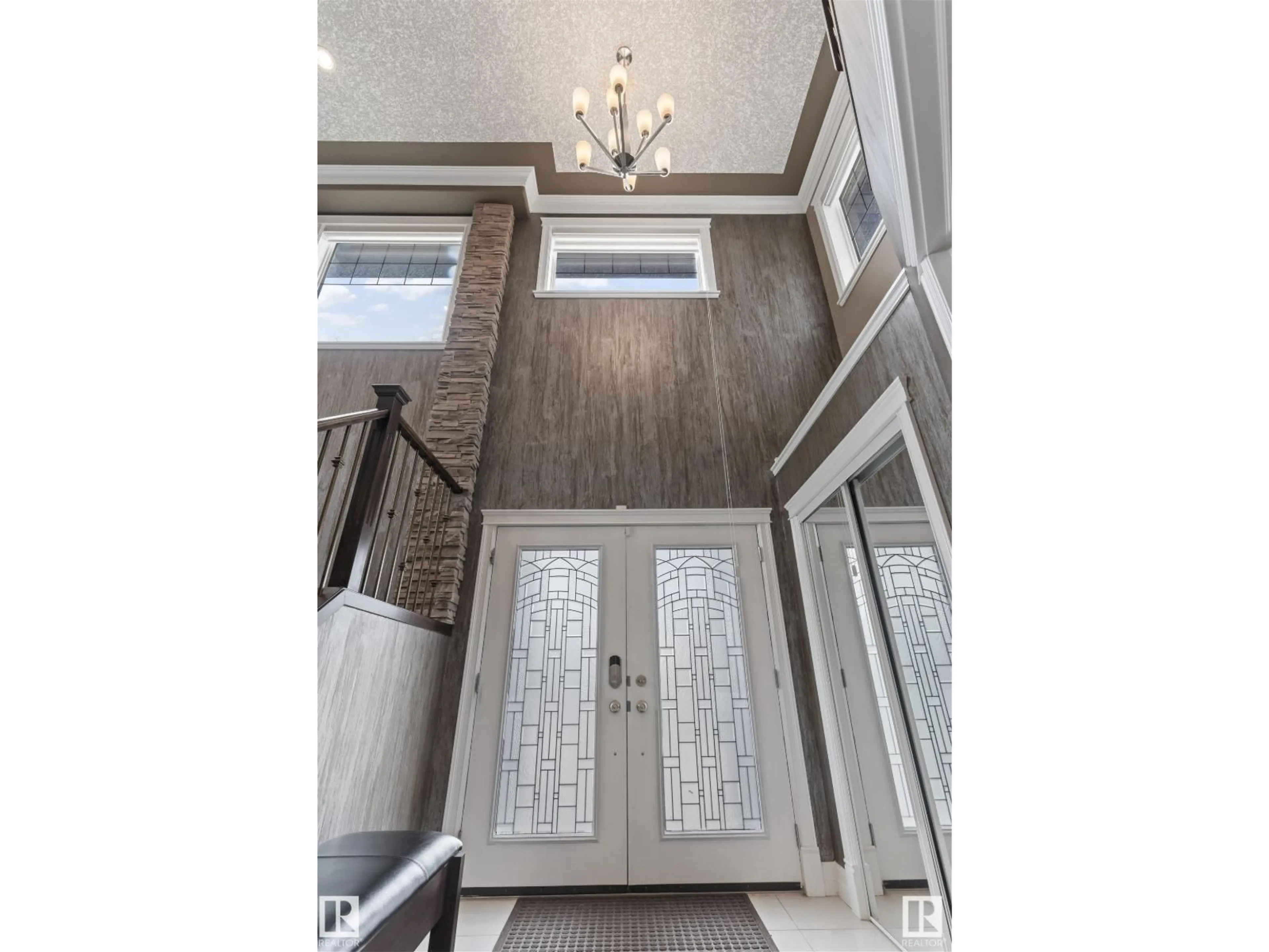 Indoor entryway for 1254 ADAMSON DR, Edmonton Alberta T6W1Z4