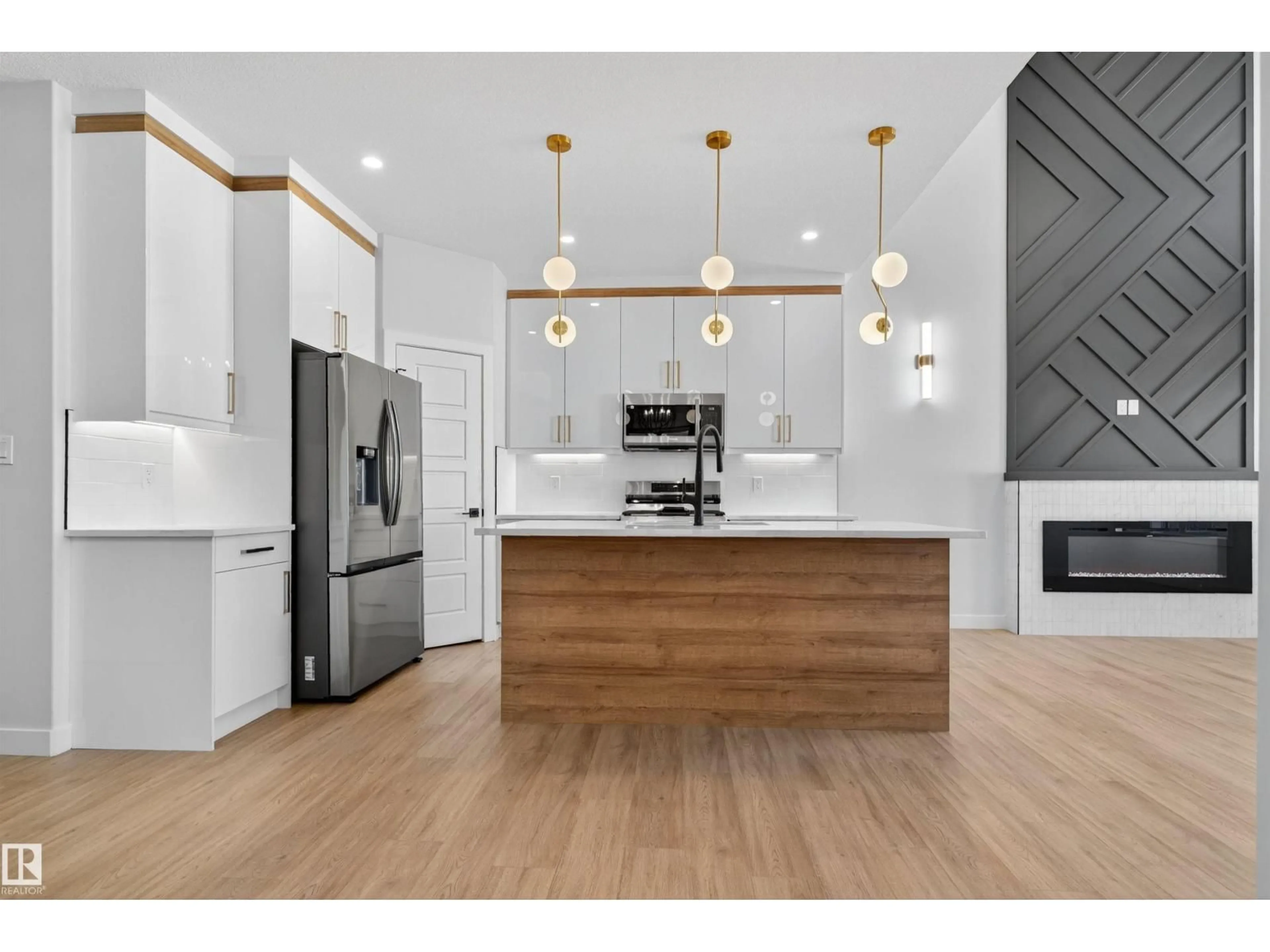 Open concept kitchen, wood/laminate floor for WD - 19 HULL, Spruce Grove Alberta T7X0X5