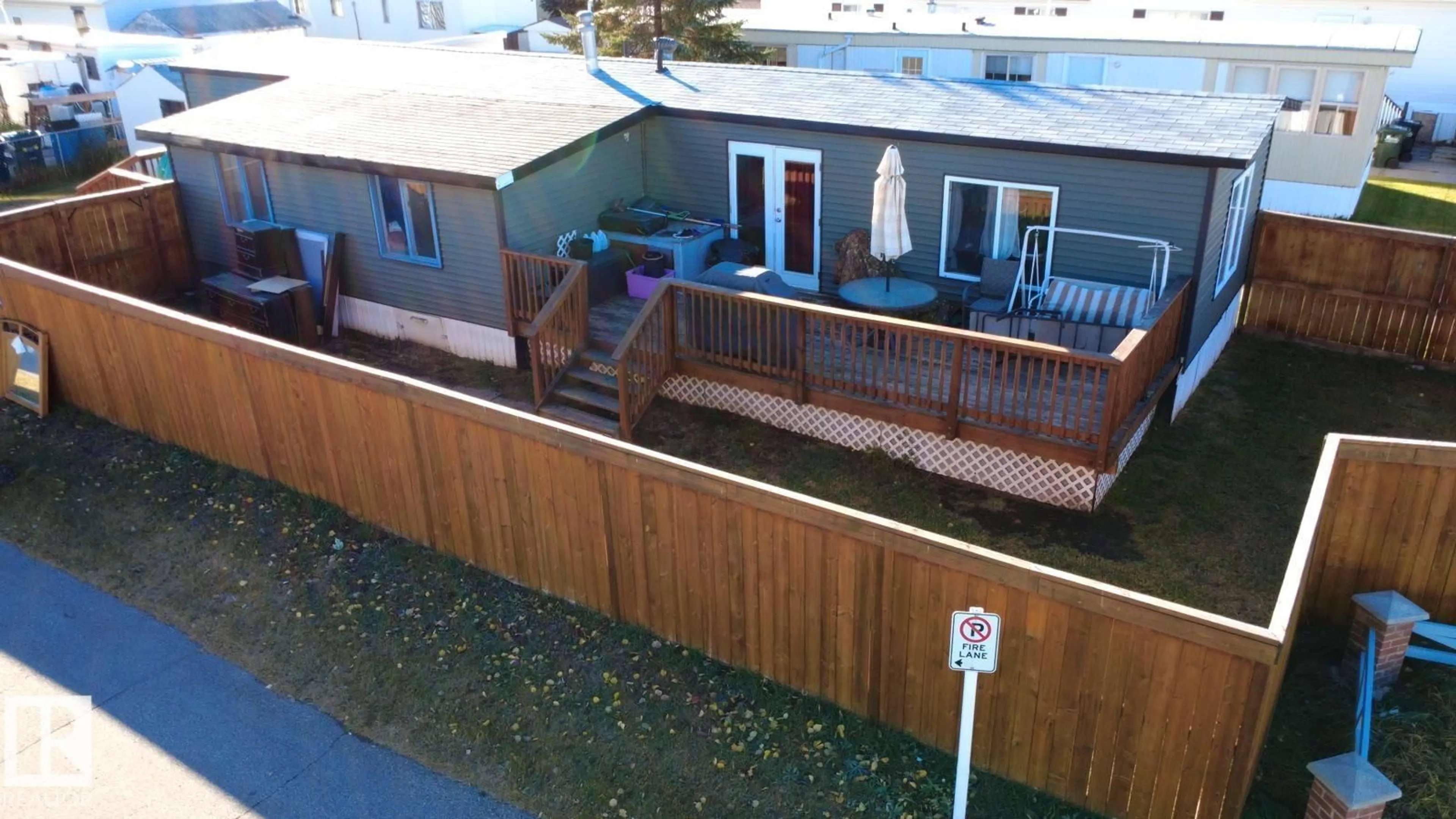 A pic from outside/outdoor area/front of a property/back of a property/a pic from drone, water/lake/river/ocean view for 1259 LAKE VISTA CR, Sherwood Park Alberta T8H1K7