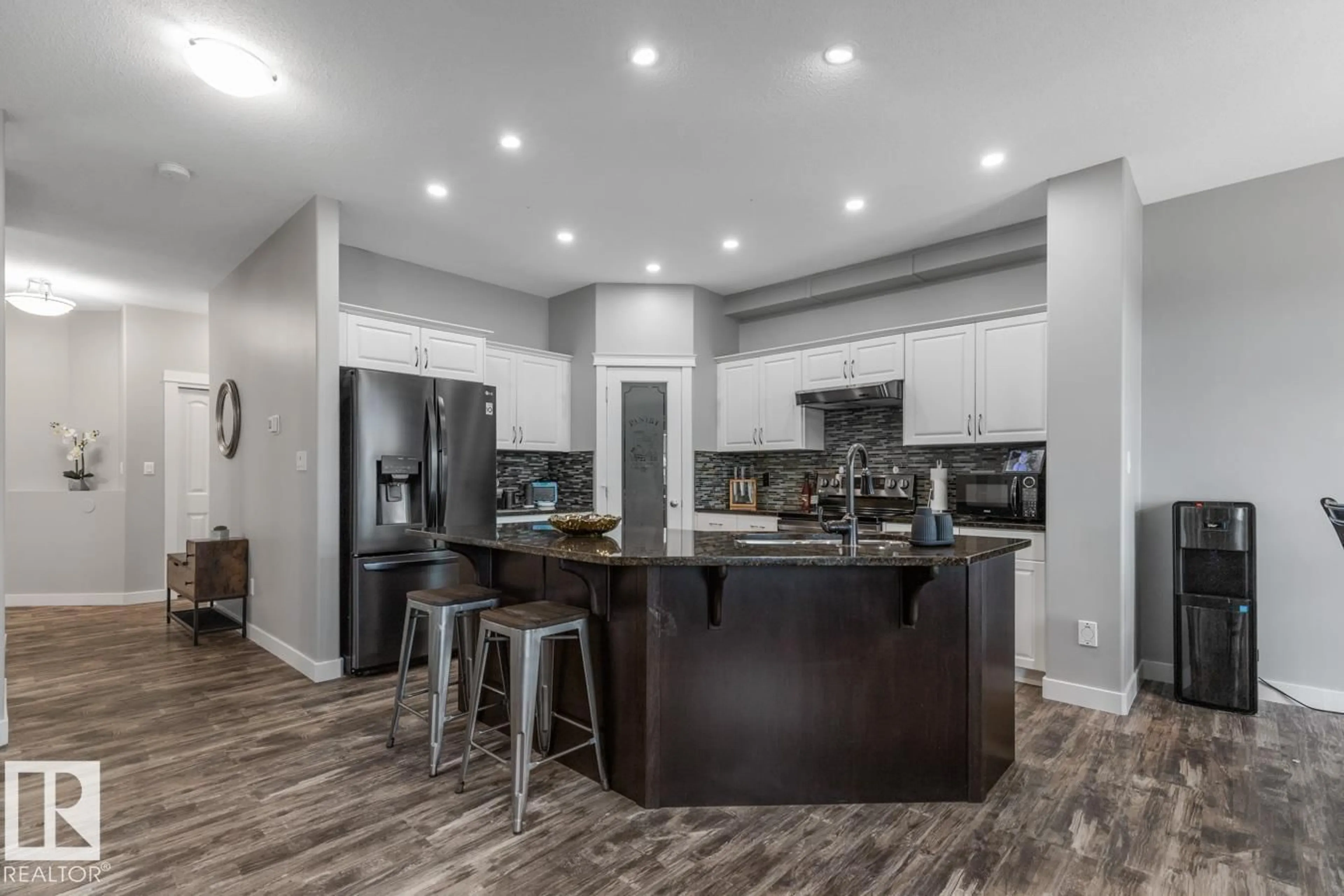 Open concept kitchen, unknown for 612 SUNCREST WY, Sherwood Park Alberta T8H0G7
