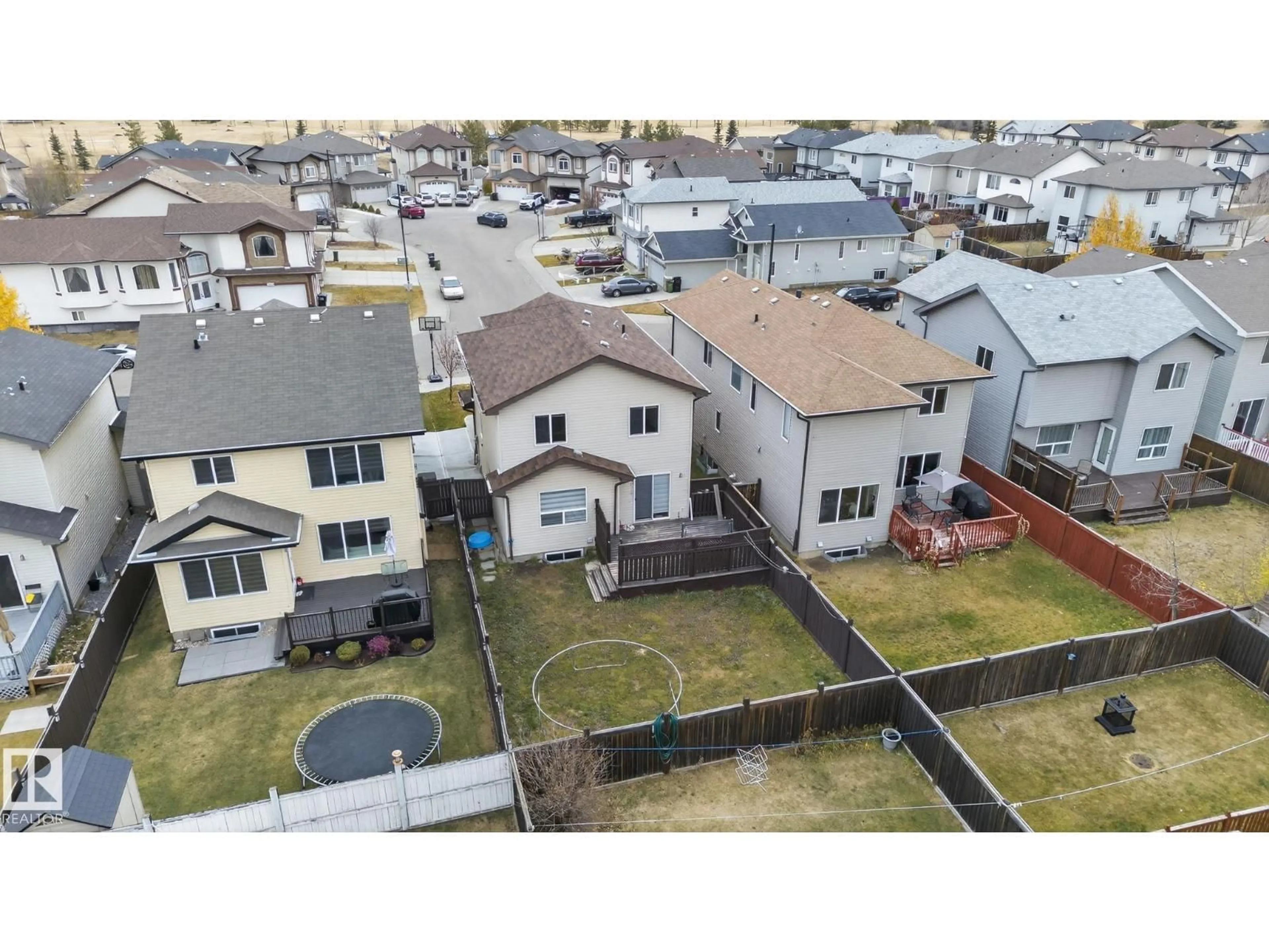 A pic from outside/outdoor area/front of a property/back of a property/a pic from drone, unknown for 2931 26 AV, Edmonton Alberta T6T0H6
