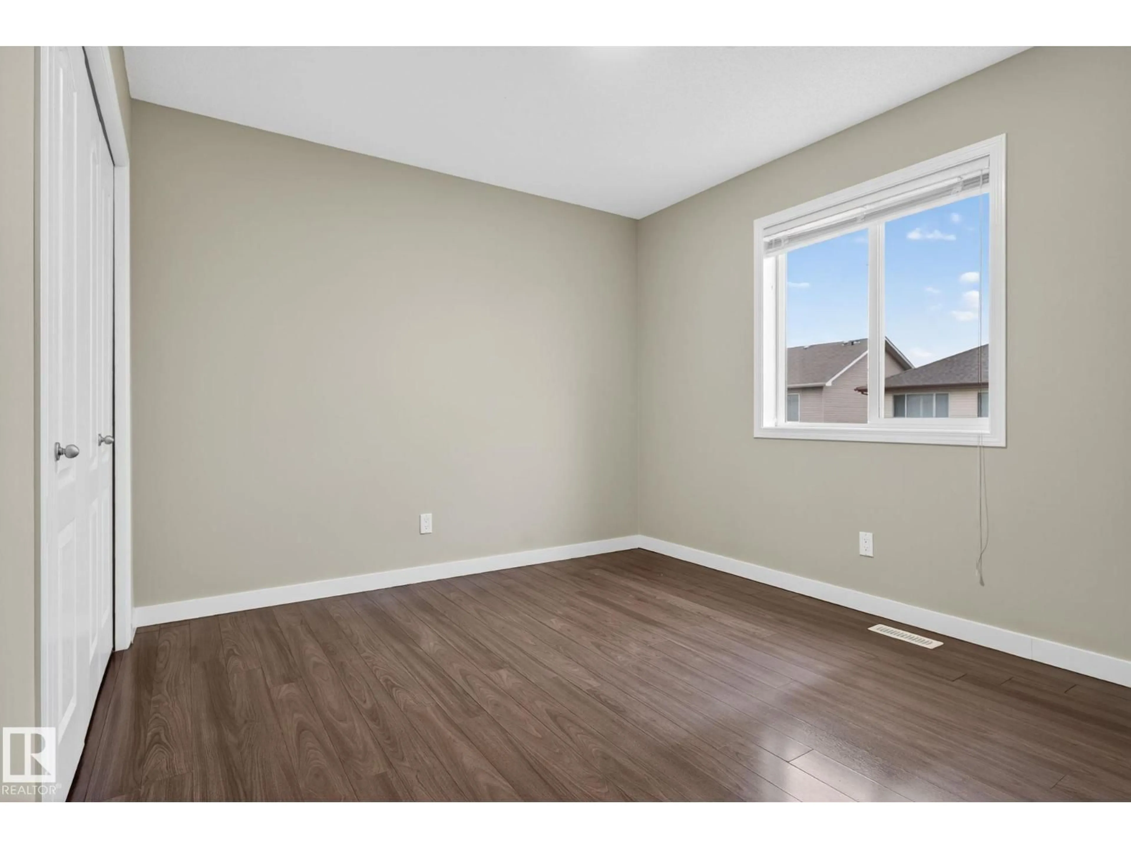 A pic of a room for 2931 26 AV, Edmonton Alberta T6T0H6