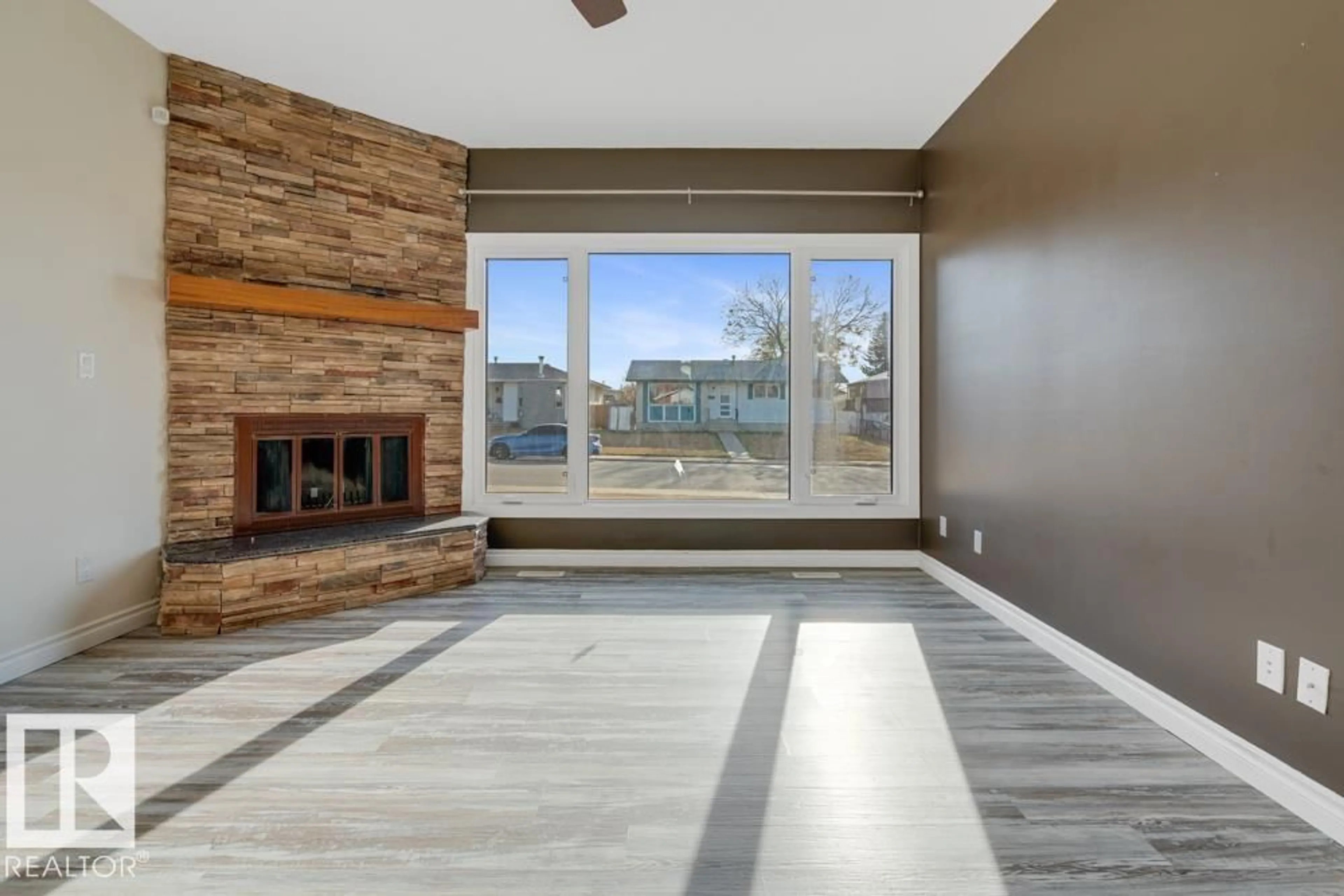 Unknown for 8712 151 AV, Edmonton Alberta T5E5Y2